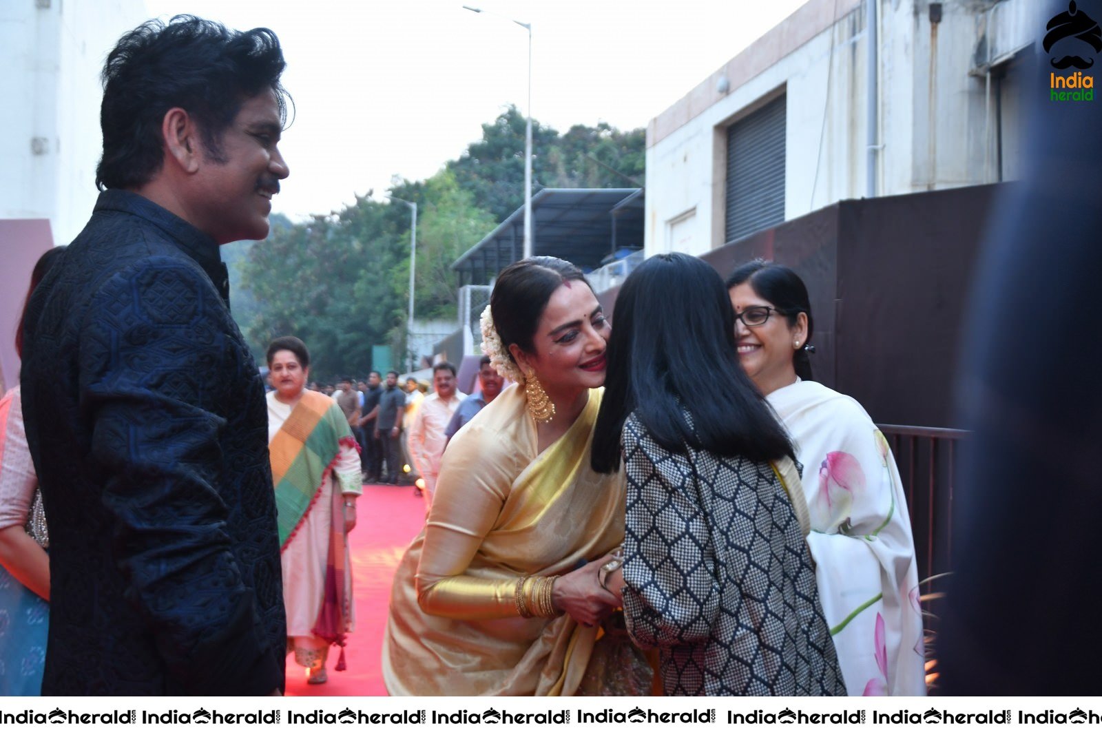 Actor Nagarjuna welcome the guests at ANR Awards Set 2