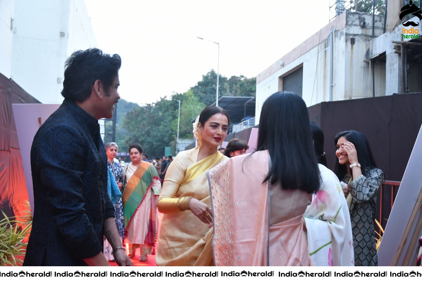 Actor Nagarjuna welcome the guests at ANR Awards Set 2