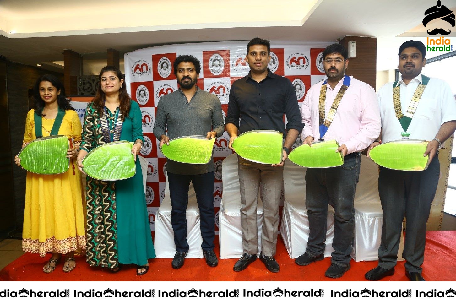 Actor Vaibhav Reddy Launches Dindigul Thalapakatti Clean Plate Challenge Fund Raiser support for Cancer patients Set 1