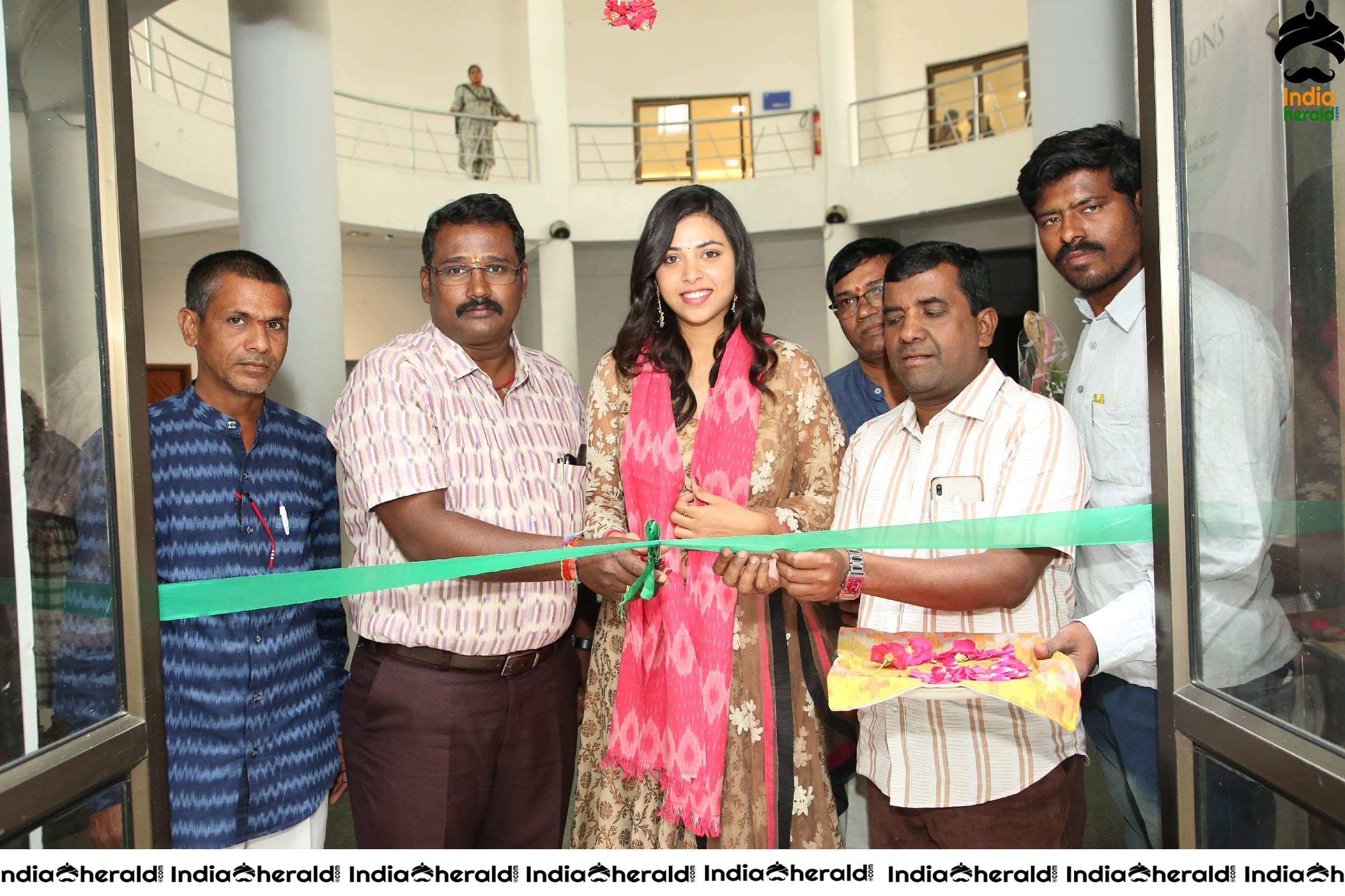 Actress Aashikka Meka Inaugurates Pochampally IKAT Art Mela