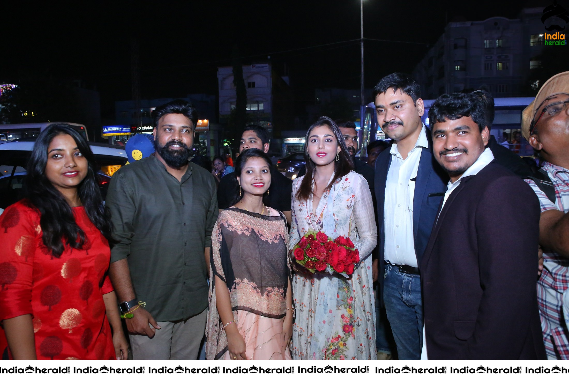 Actress Archana and Madhu Shalini Inaugurates Bahar Biryani Cafe and takeaway Set 1