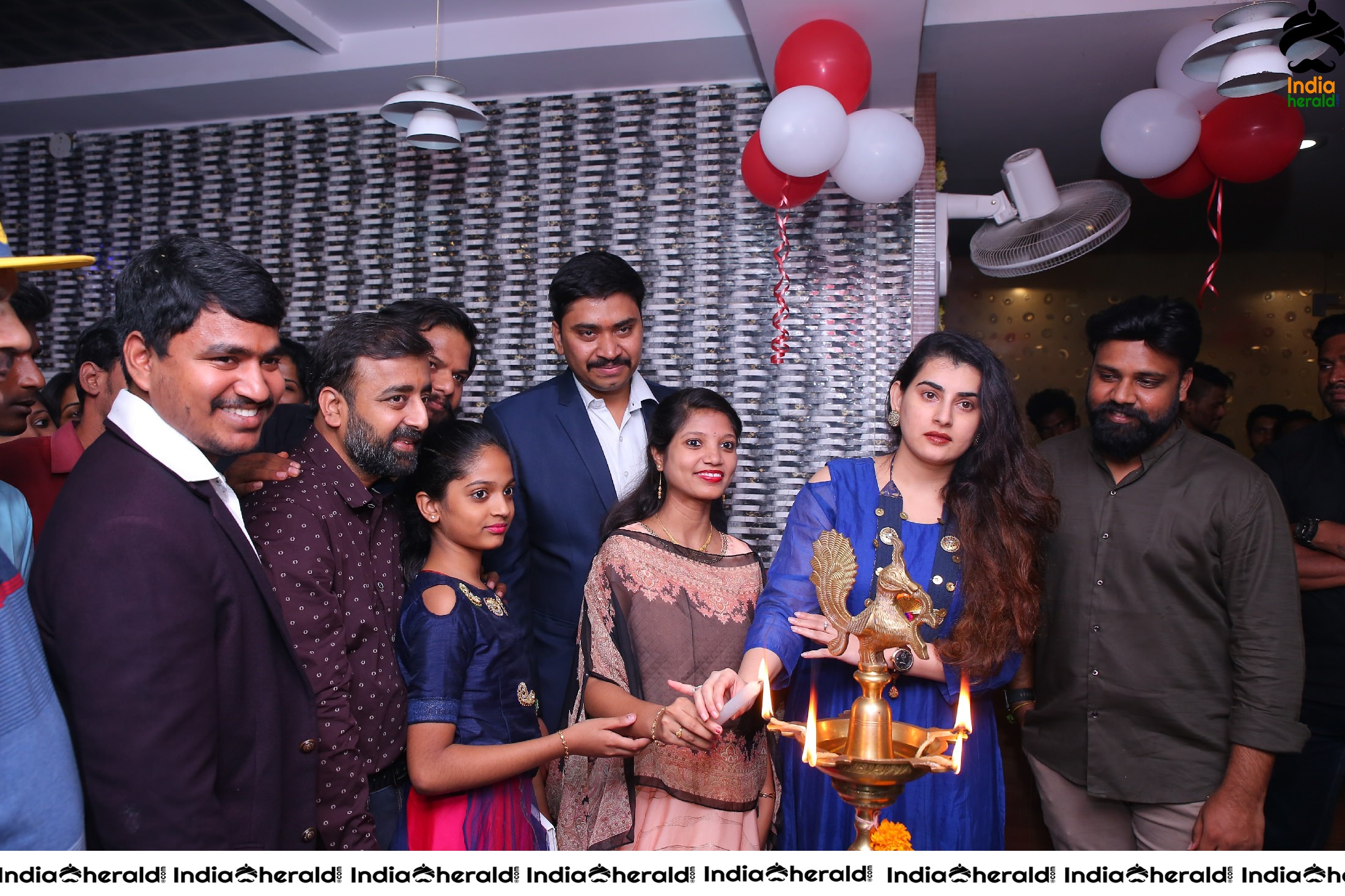 Actress Archana and Madhu Shalini Inaugurates Bahar Biryani Cafe and takeaway Set 2