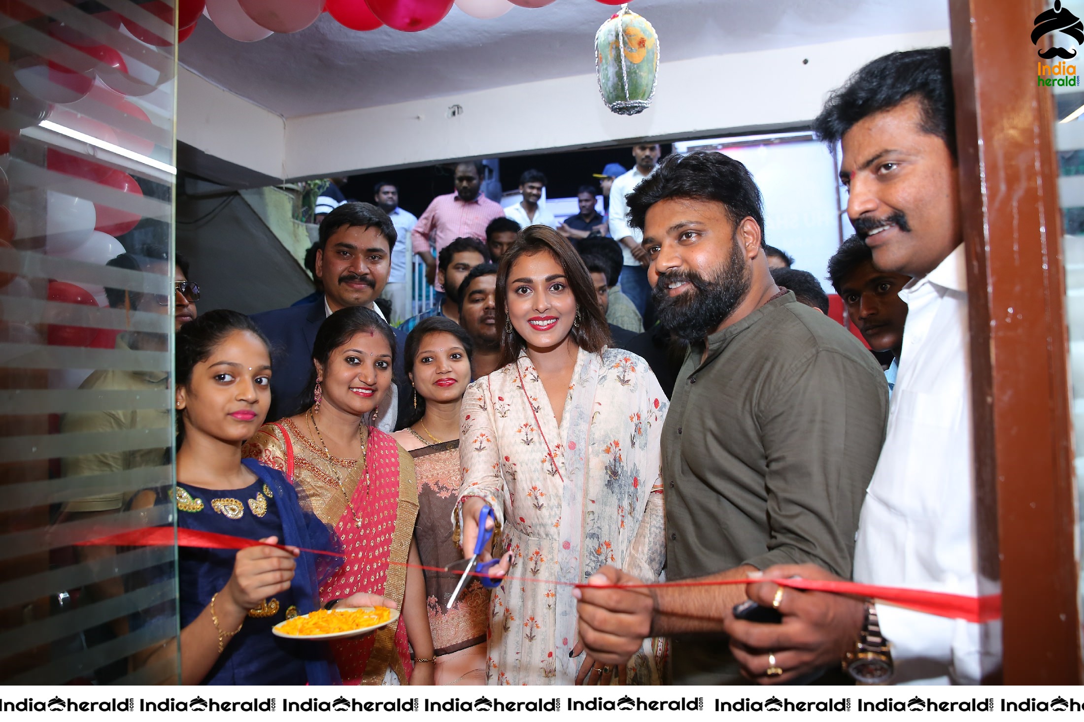 Actress Archana and Madhu Shalini Inaugurates Bahar Biryani Cafe and takeaway Set 2