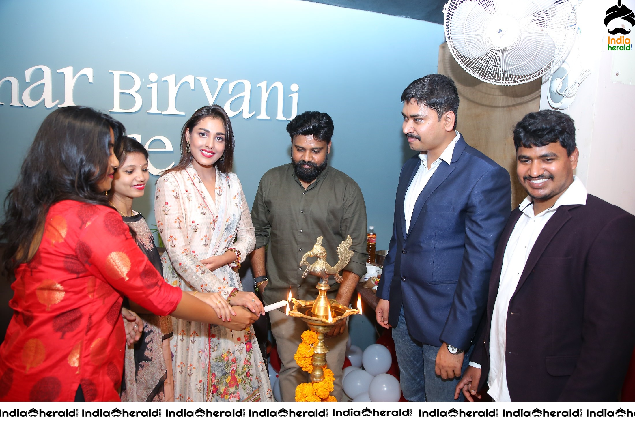 Actress Archana and Madhu Shalini Inaugurates Bahar Biryani Cafe and takeaway Set 2
