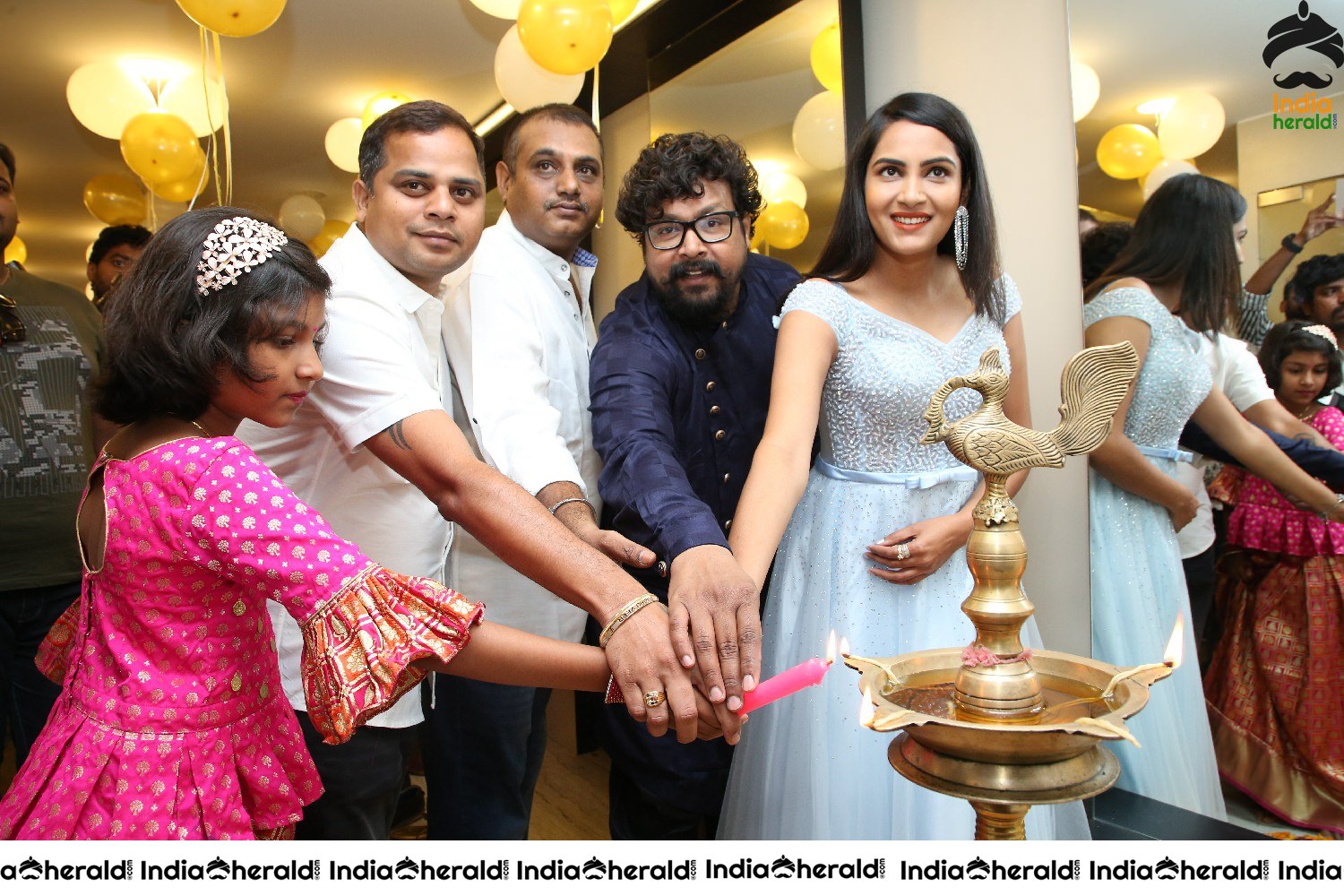 Actress Himaja Inaugurates BeYou Salon at Suchitra Set 1