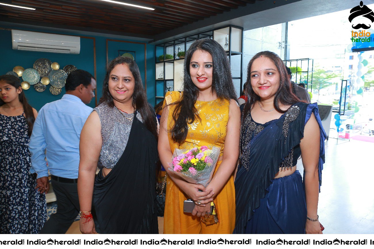 Actress Nikita Launches Sleepwell world Retail Showroom at Gachibowli Set 1