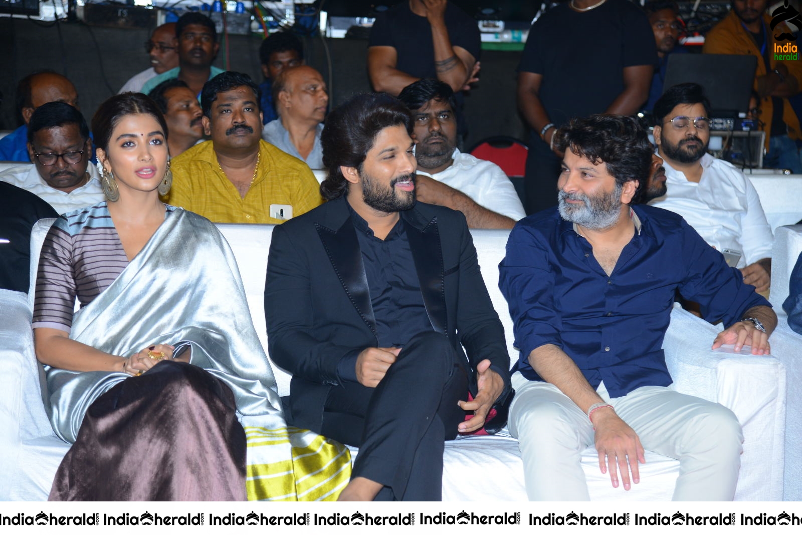 Ala Vaikuntapuramlo Movie Success Celebrations Photos Set 10