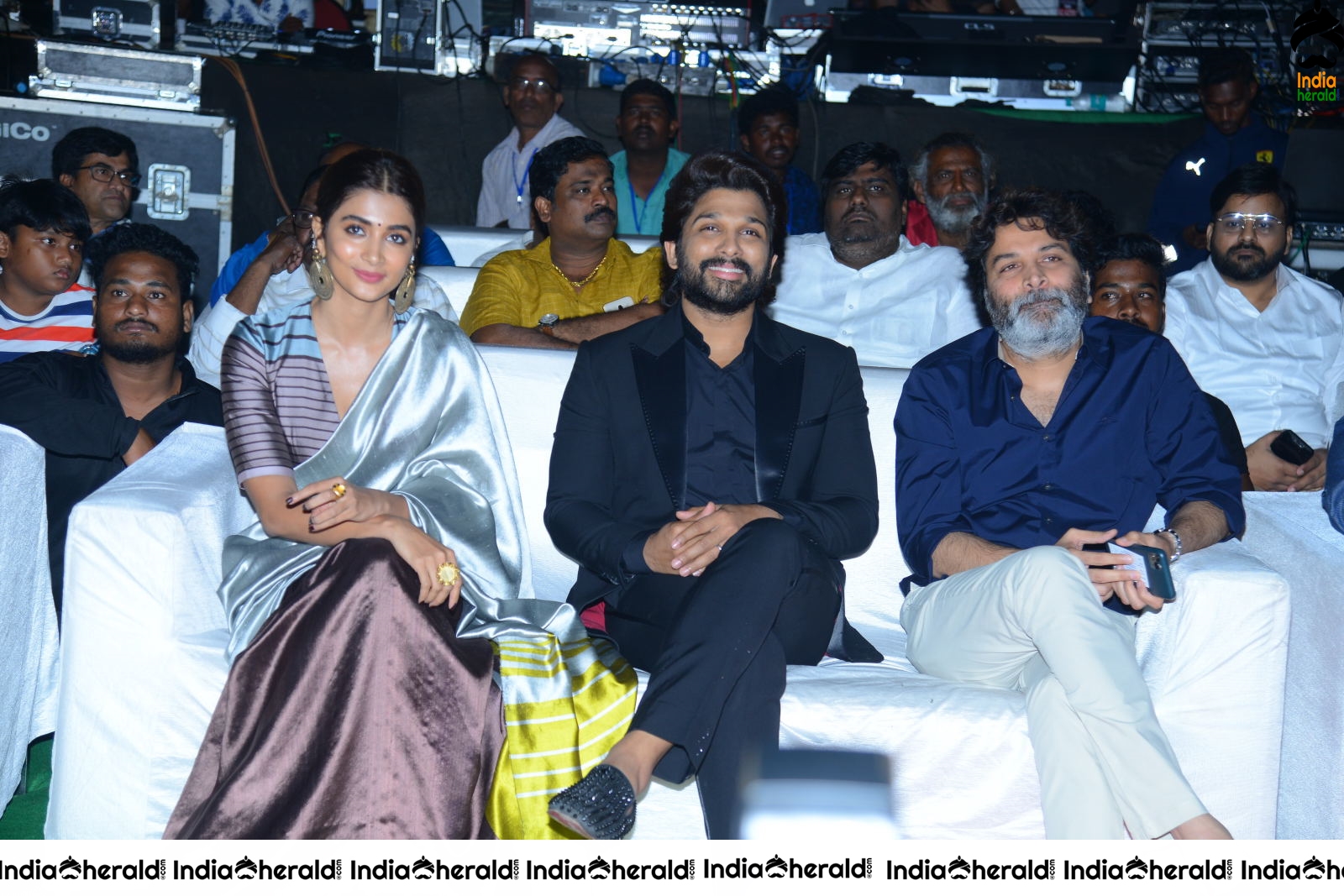 Ala Vaikuntapuramlo Movie Success Celebrations Photos Set 4