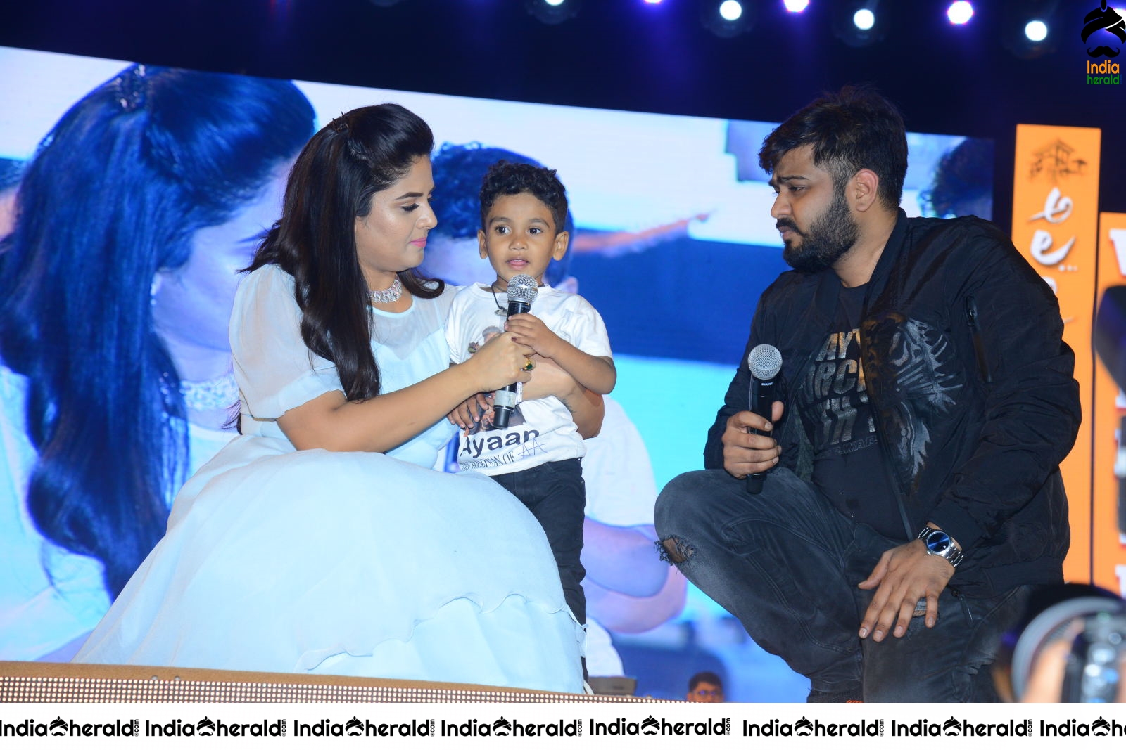 Ala Vaikuntapuramlo Movie Success Celebrations Photos Set 6