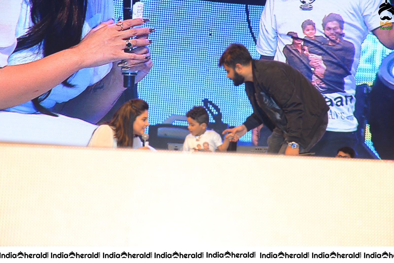 Ala Vaikuntapuramlo Movie Success Celebrations Photos Set 6