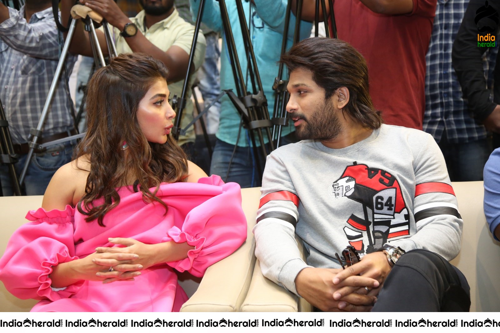 Ala Vaikunthapurramloo Movie Success Meet Set 4