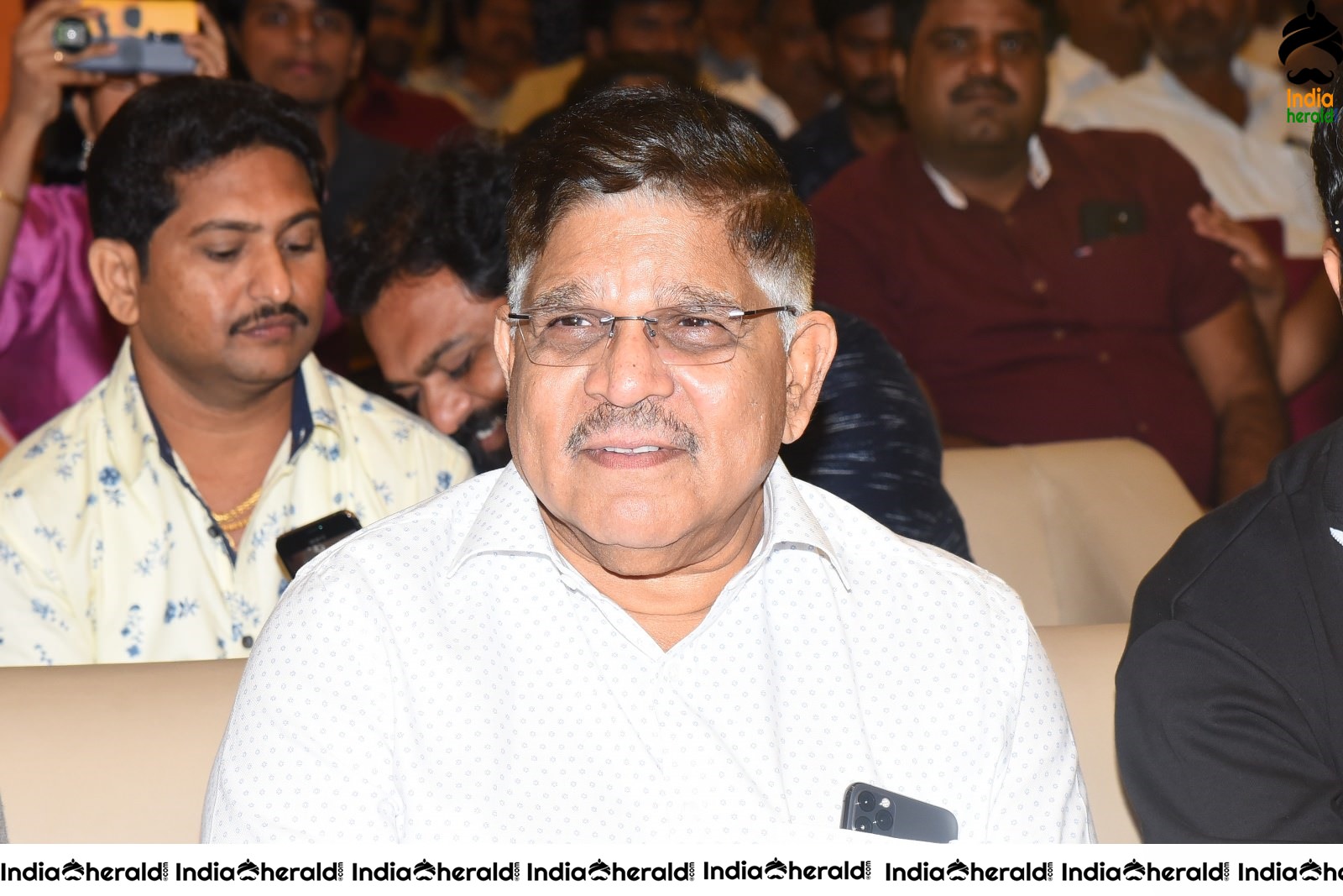 Ala Vailkunthapurramuloo Movie Thanks Meet Set 3