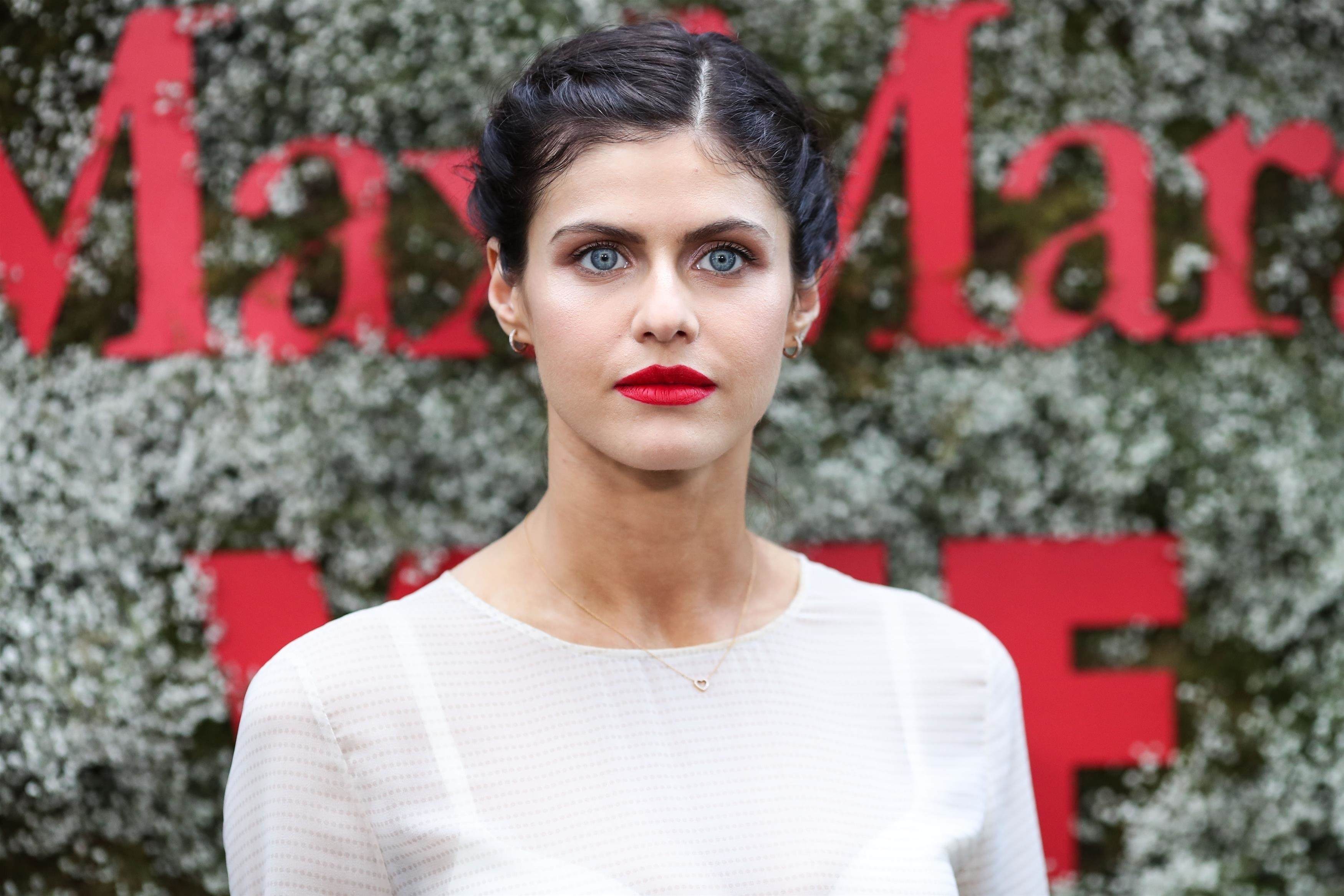 Alexandra Daddario Transparent white dress In Instyle And Max Mara Women In Film Celebration