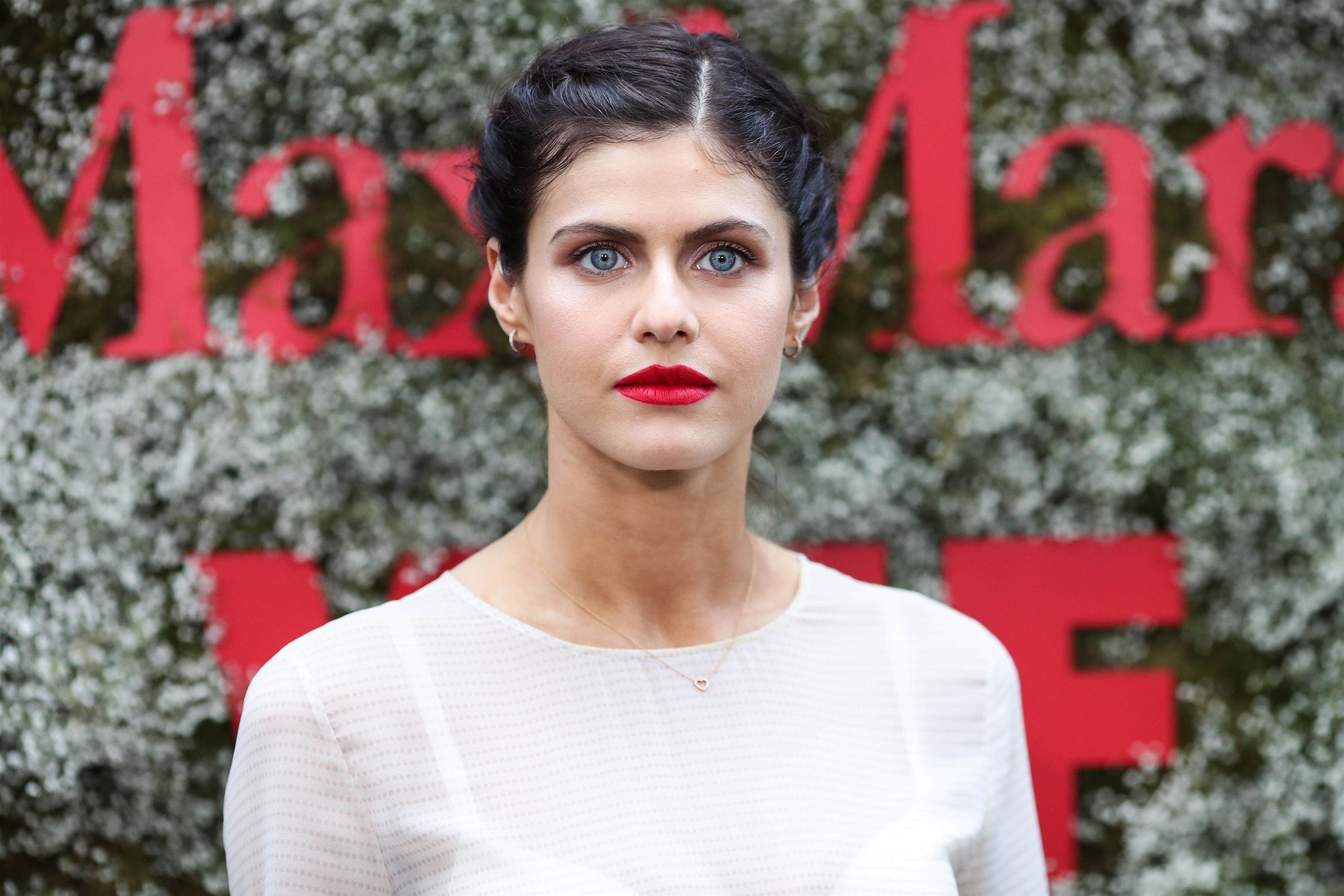 Alexandra Daddario Transparent white dress In Instyle And Max Mara Women In Film Celebration