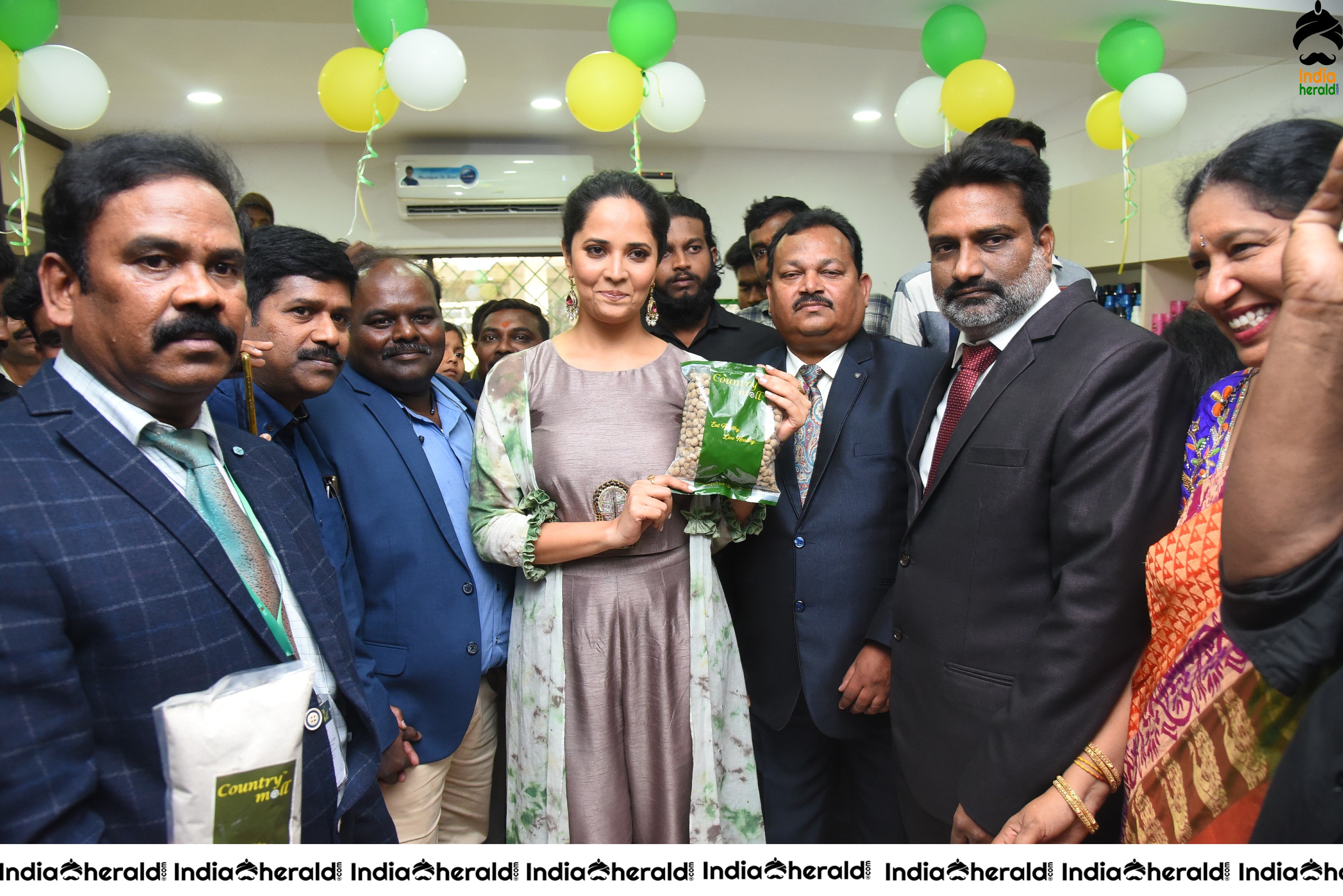 Anasuya launches Country Mall Retail store at Khairtabad Set 2