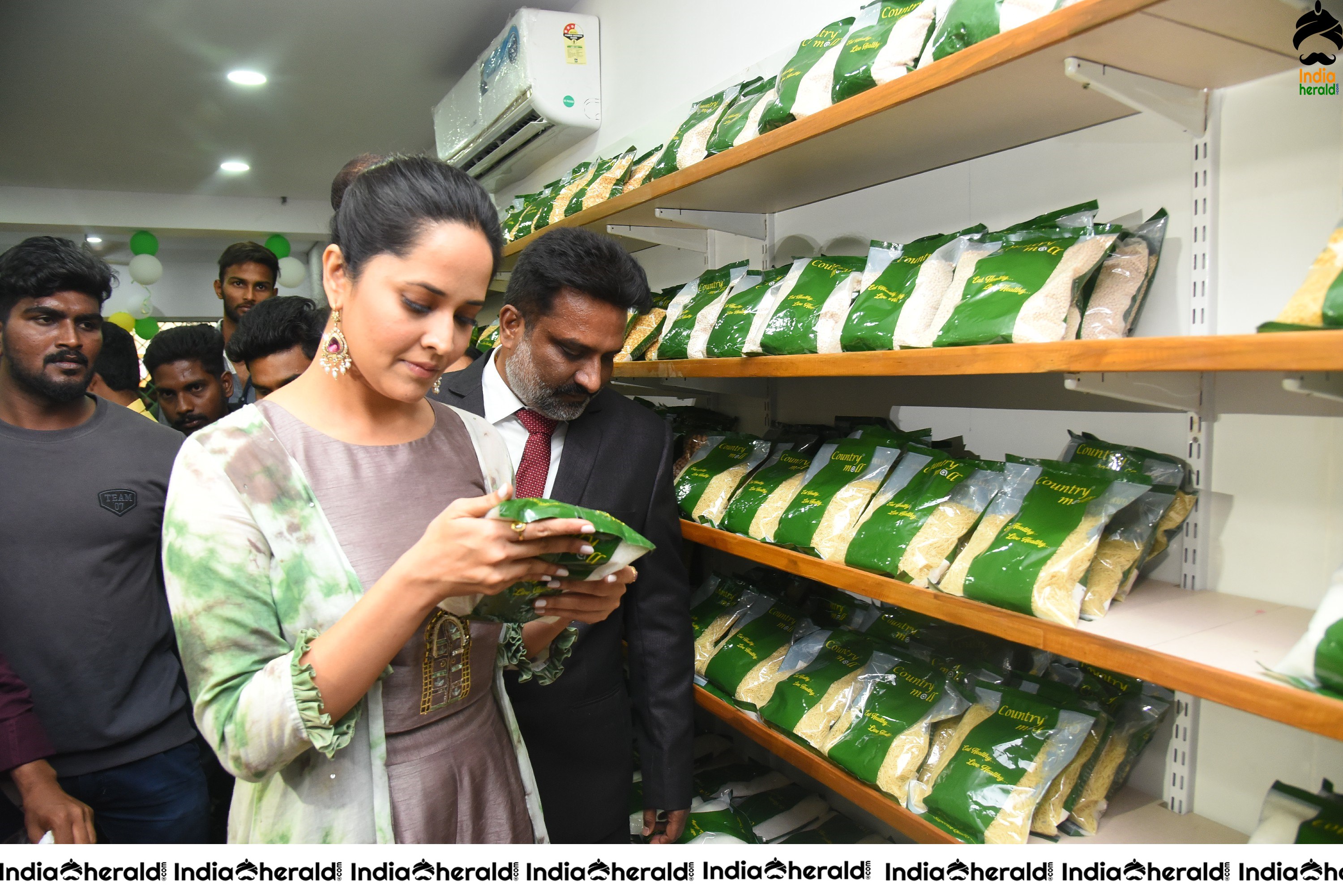 Anasuya launches Country Mall Retail store at Khairtabad Set 2