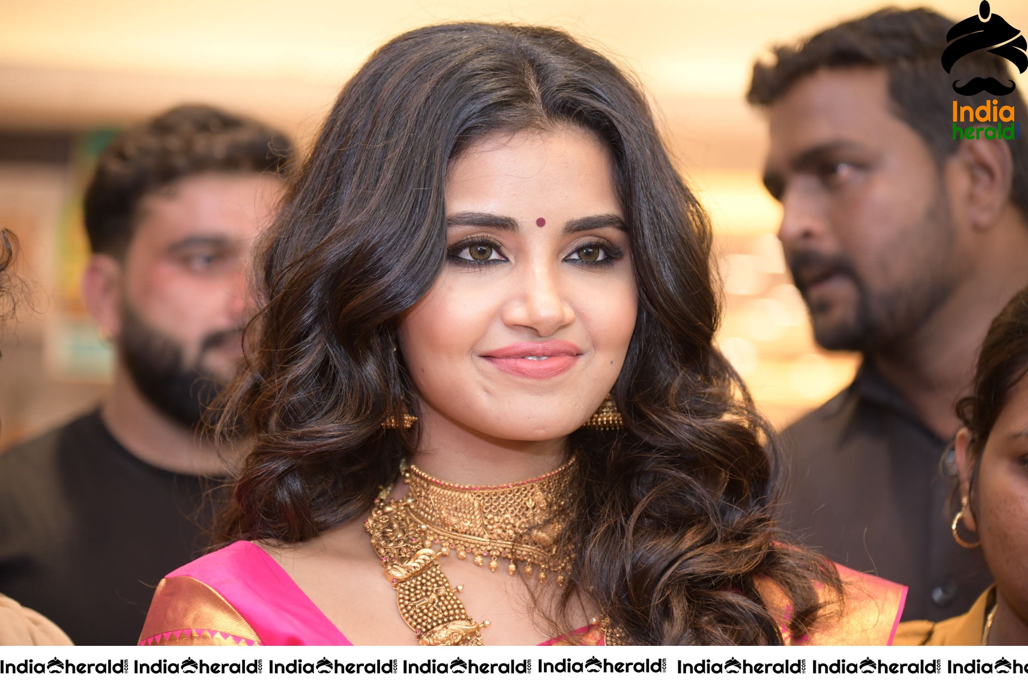 Anutex Shopping Mall Grand Festival Prizes And Collection Launched By Actress Anupama Parameswaran Set 1