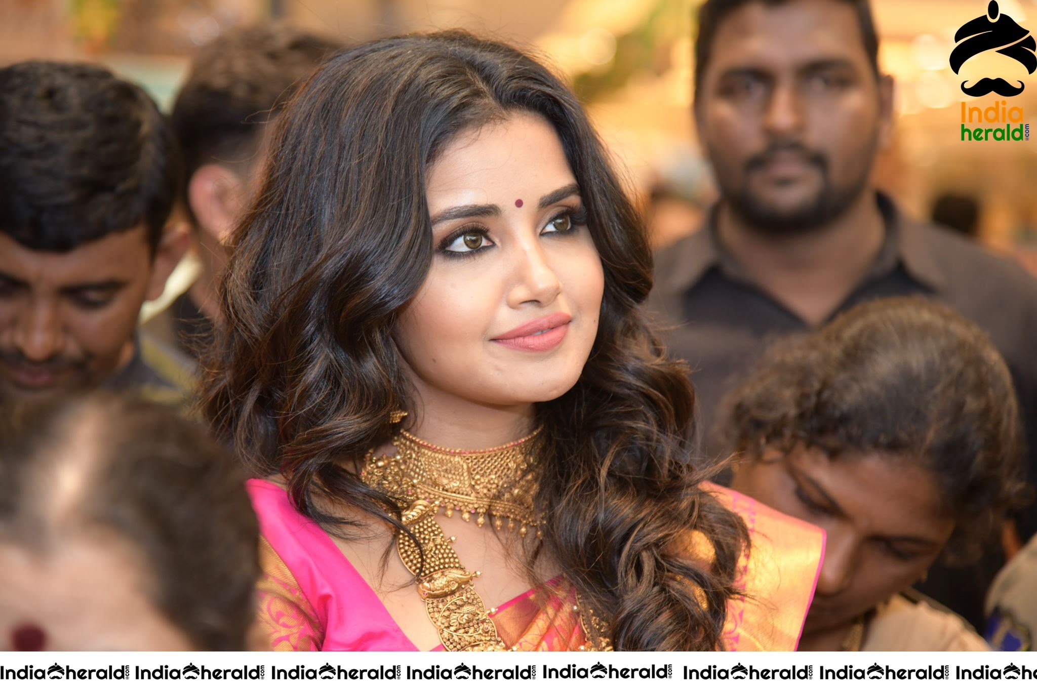 Anutex Shopping Mall Grand Festival Prizes And Collection Launched By Actress Anupama Parameswaran Set 1