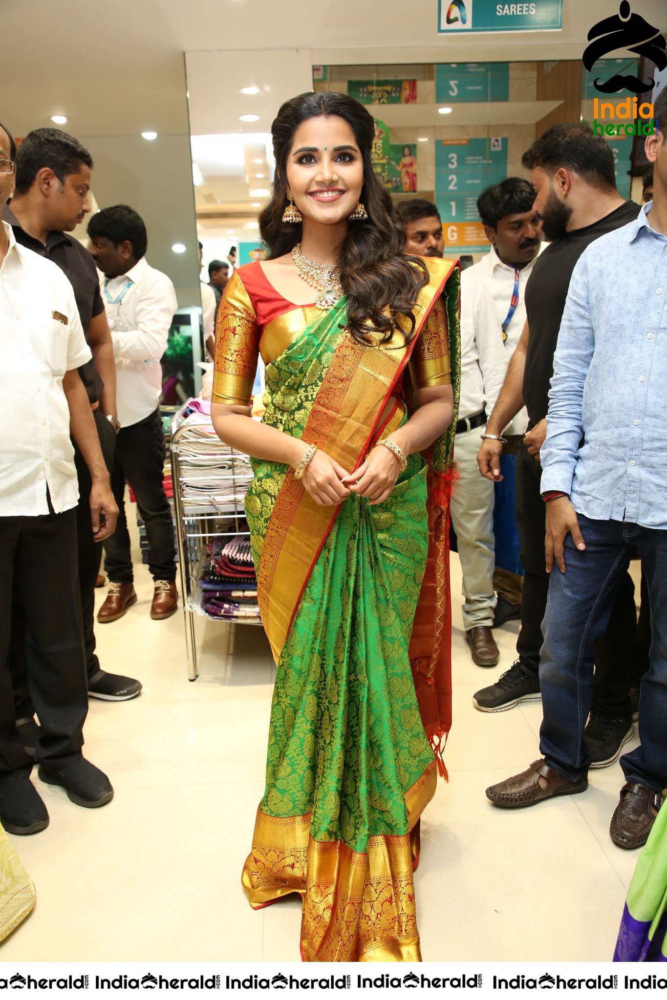 Anutex Shopping Mall Grand Festival Prizes And Collection Launched By Actress Anupama Parameswaran Set 5