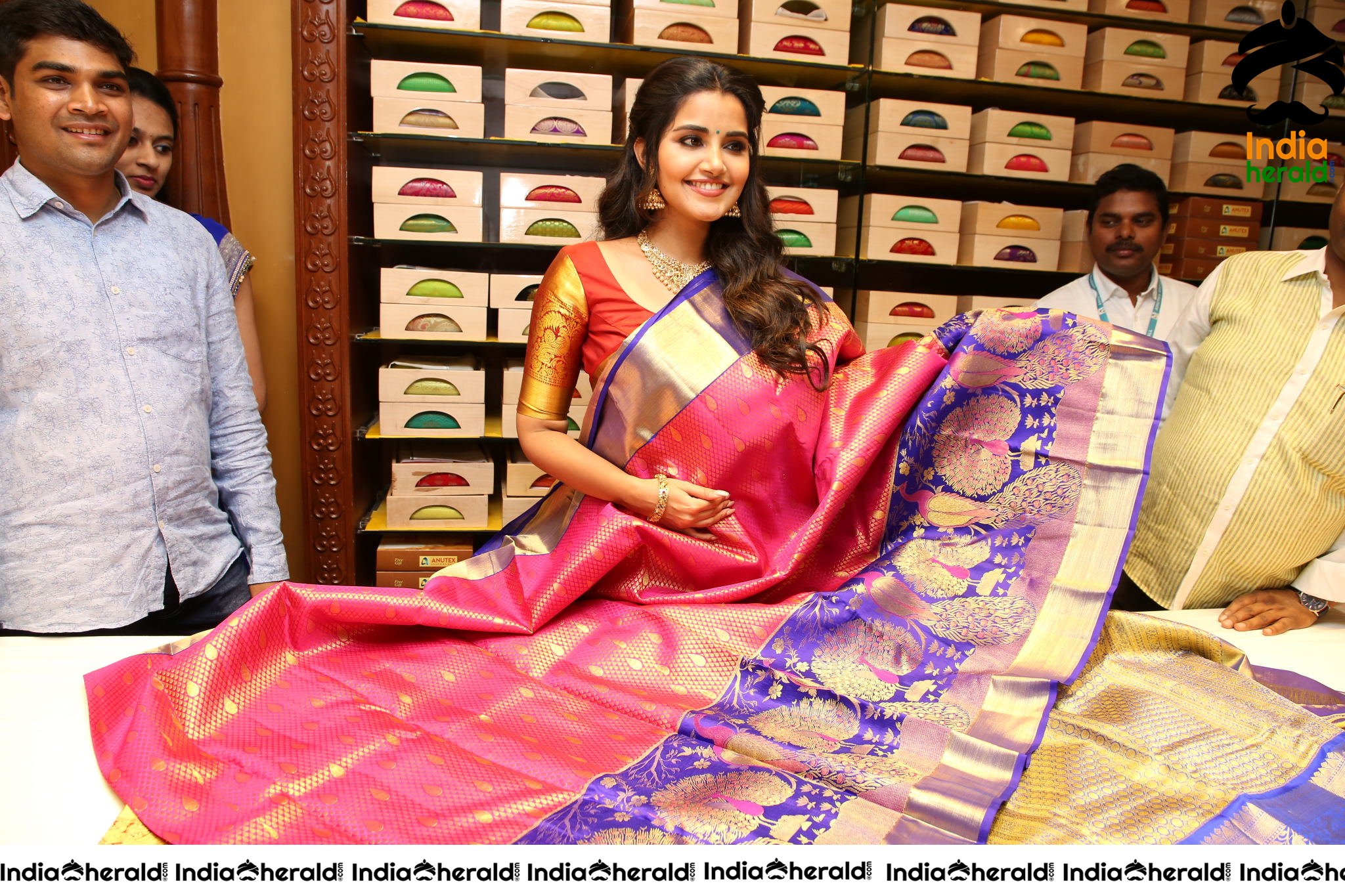 Anutex Shopping Mall Grand Festival Prizes And Collection Launched By Actress Anupama Parameswaran Set 5
