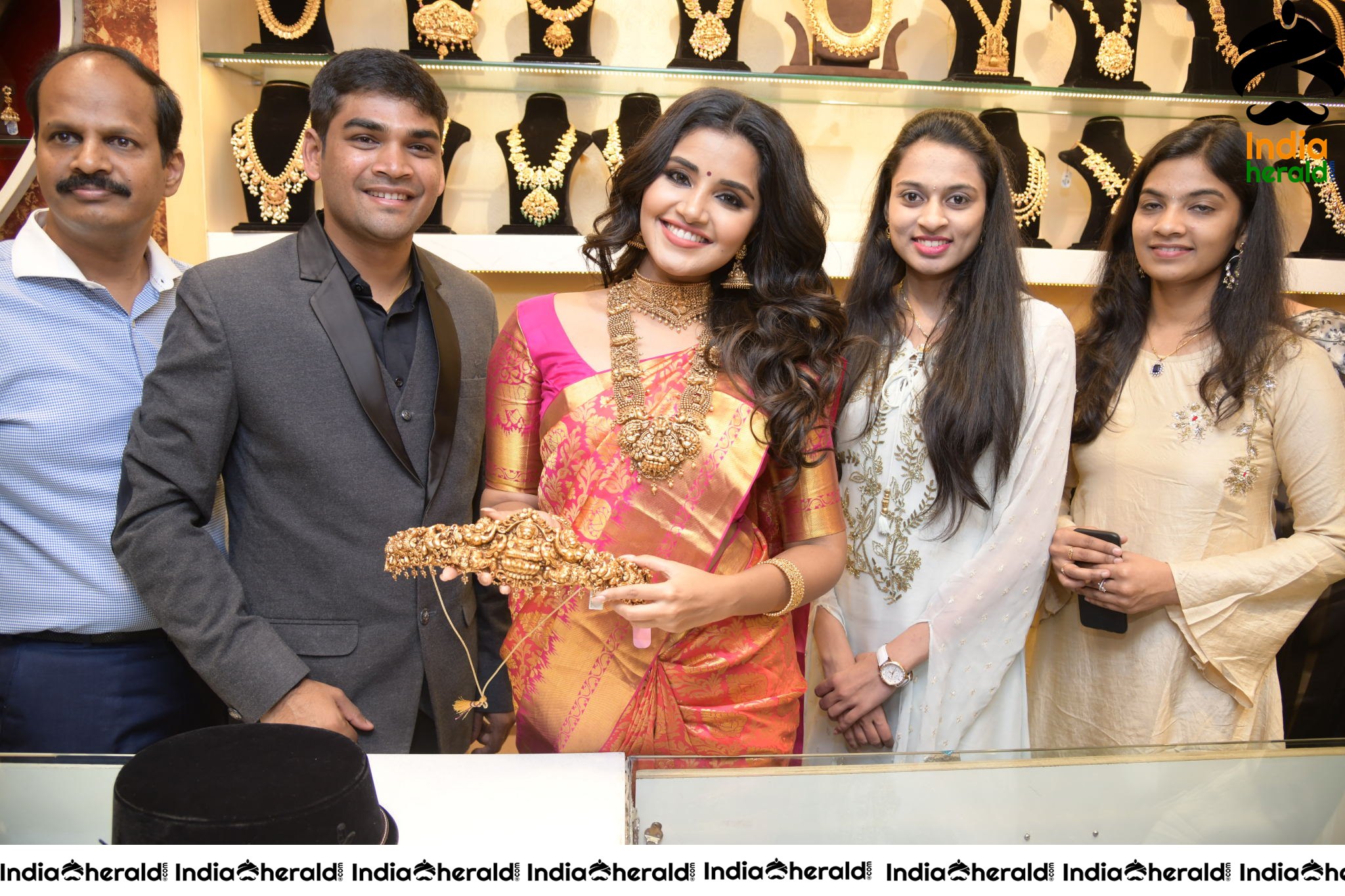 Anutex Shopping Mall Grand Festival Prizes Snd Collection Launched By Actress Anupama Parameswaran Set 2