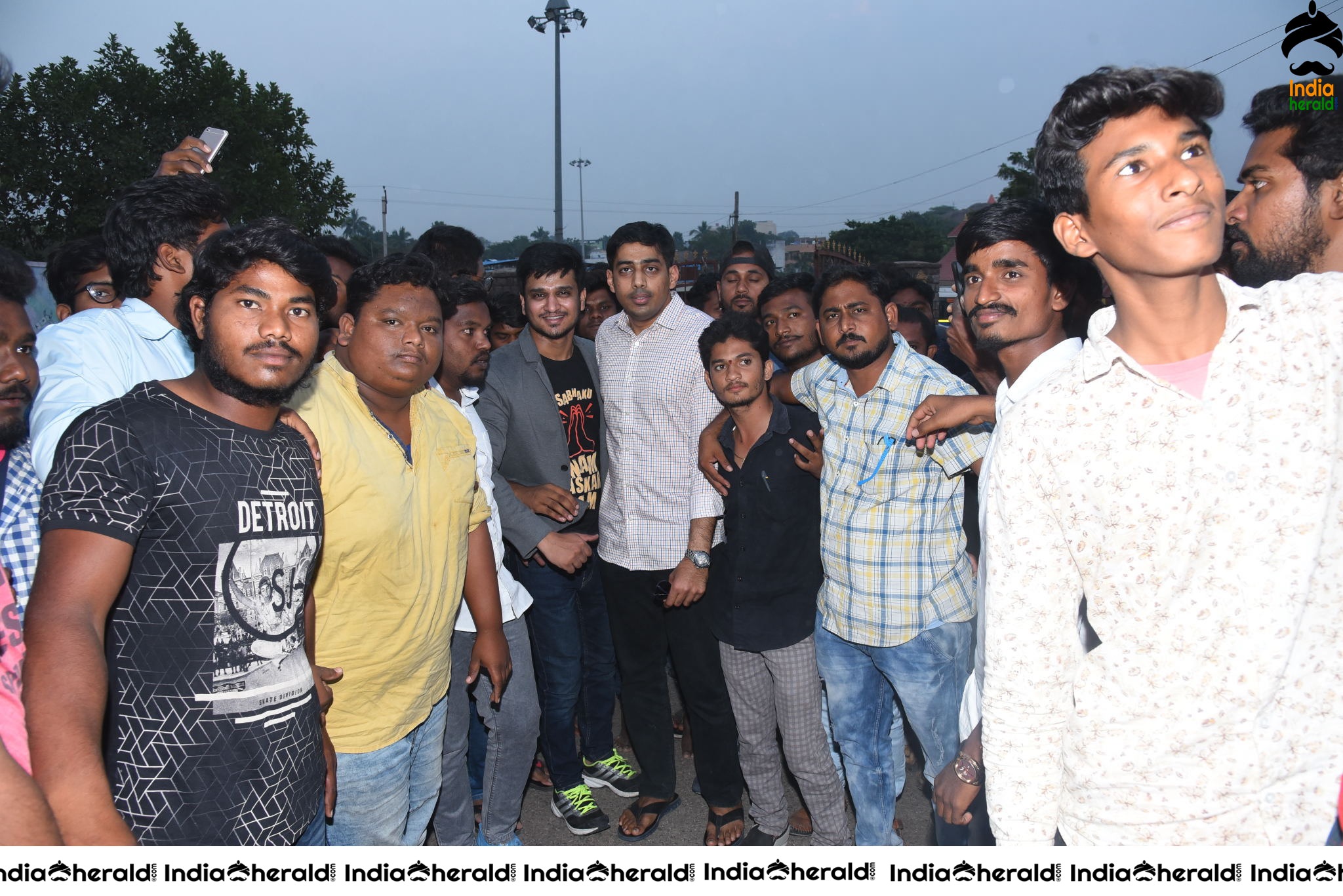Arjun Suravaram Tour at Bhadrakali temple Warangal Set 2