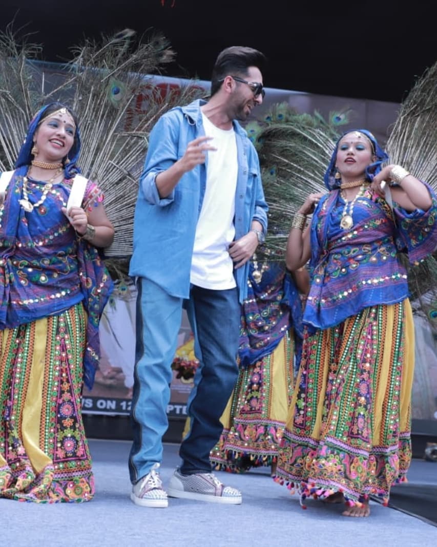 Ayushmann Celebrates Dahi Handi At A College In Vadodara