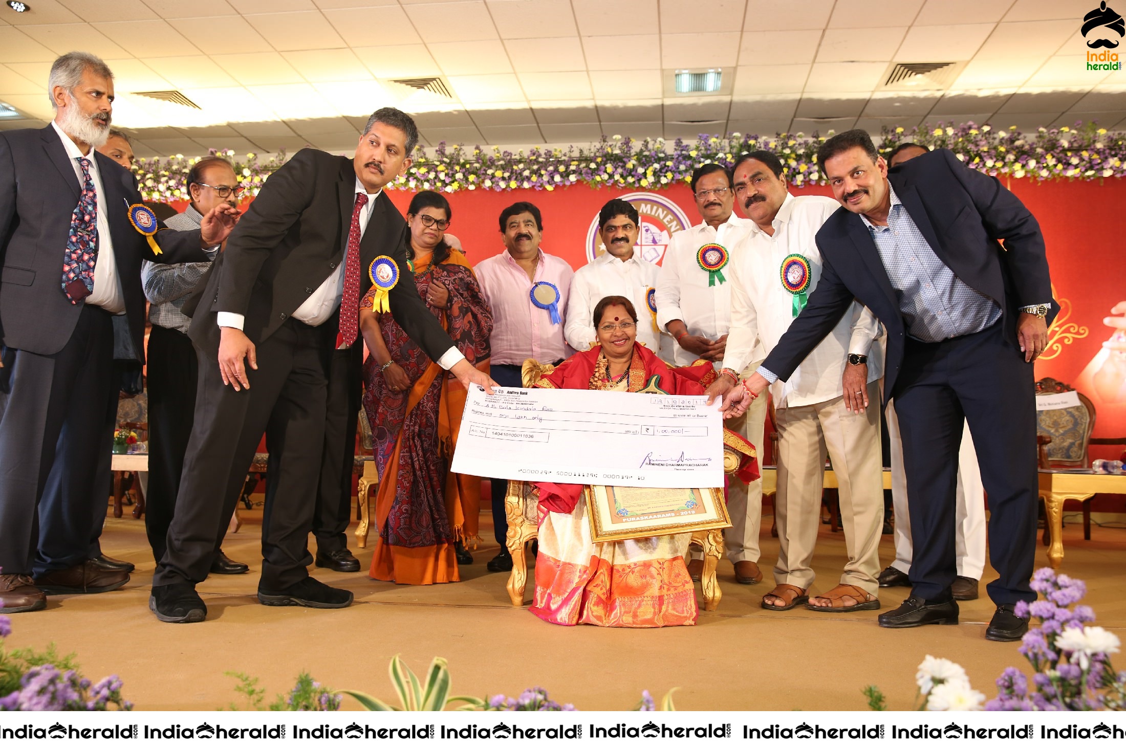 Badminton Champion PV Sindhu felicitated by Dr Ramineni Foundation Set 2