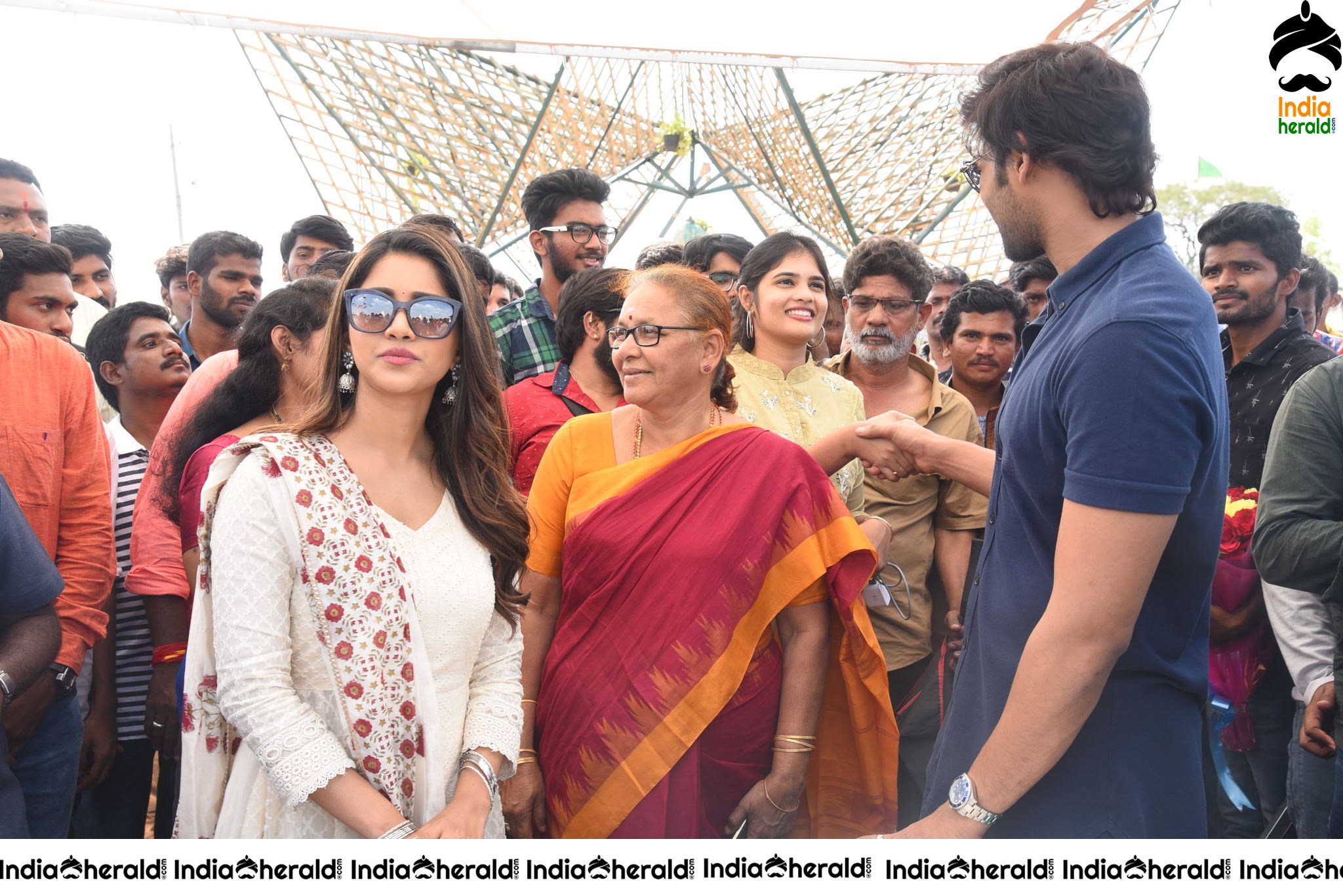 Bellamkonda Sai Sreenivas Birthday Celebrations in the Sets of BSS8 Set 2