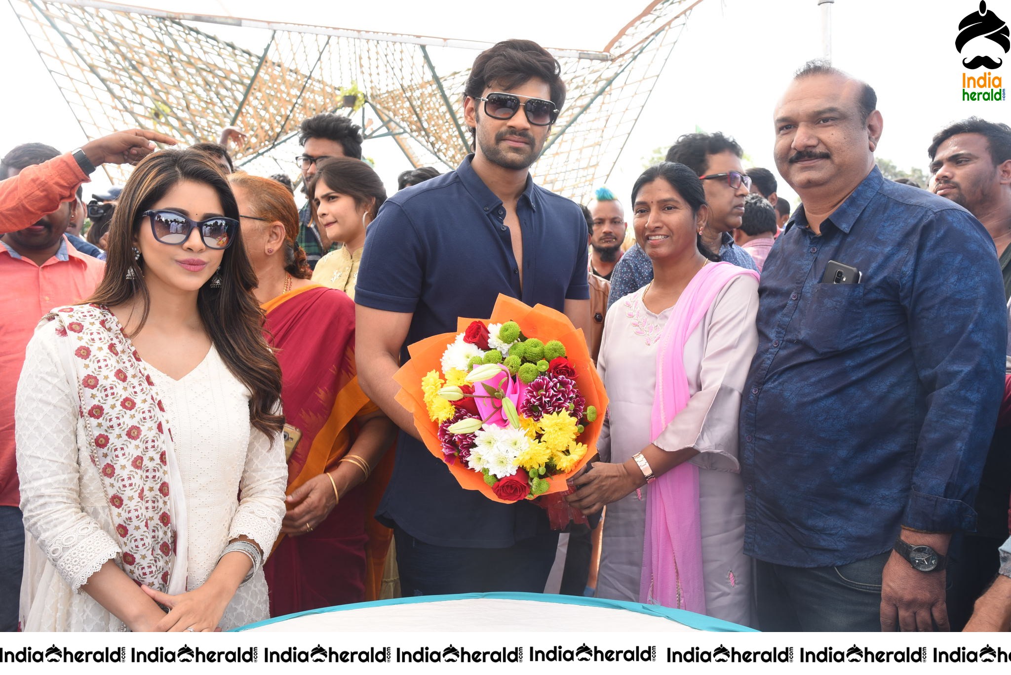 Bellamkonda Sai Sreenivas Birthday Celebrations in the Sets of BSS8 Set 2