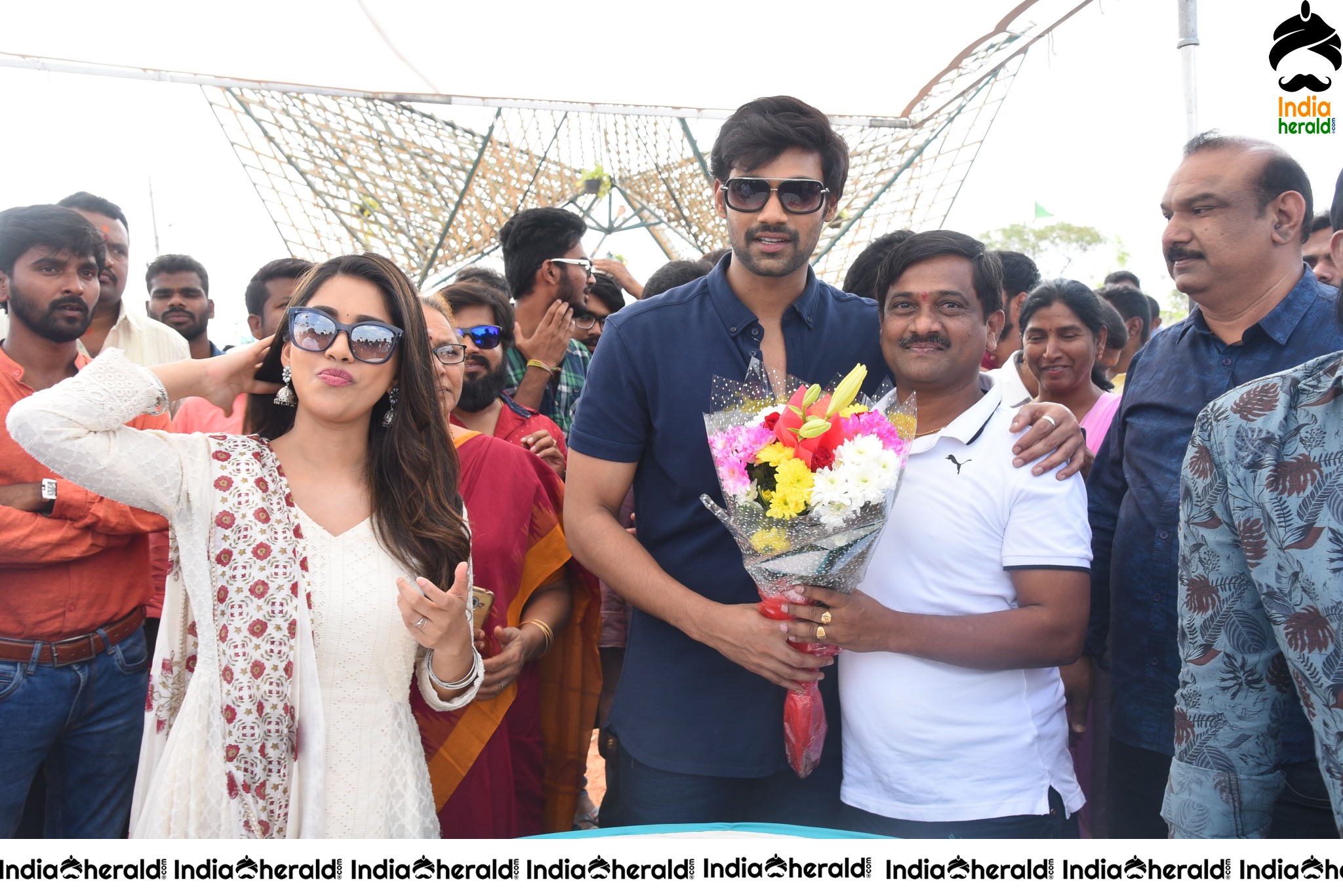 Bellamkonda Sai Sreenivas Birthday Celebrations in the Sets of BSS8 Set 2