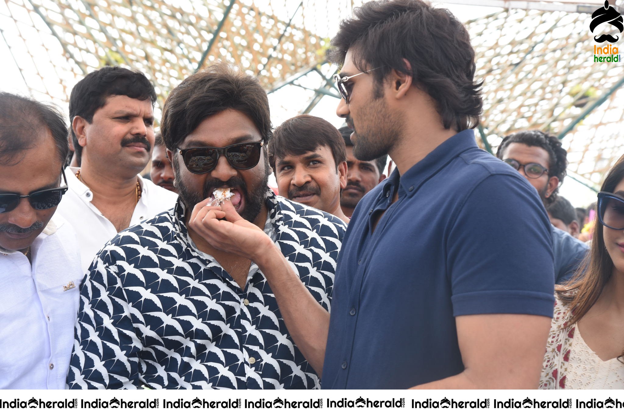Bellamkonda Sai Sreenivas Birthday Celebrations in the Sets of BSS8 Set 4