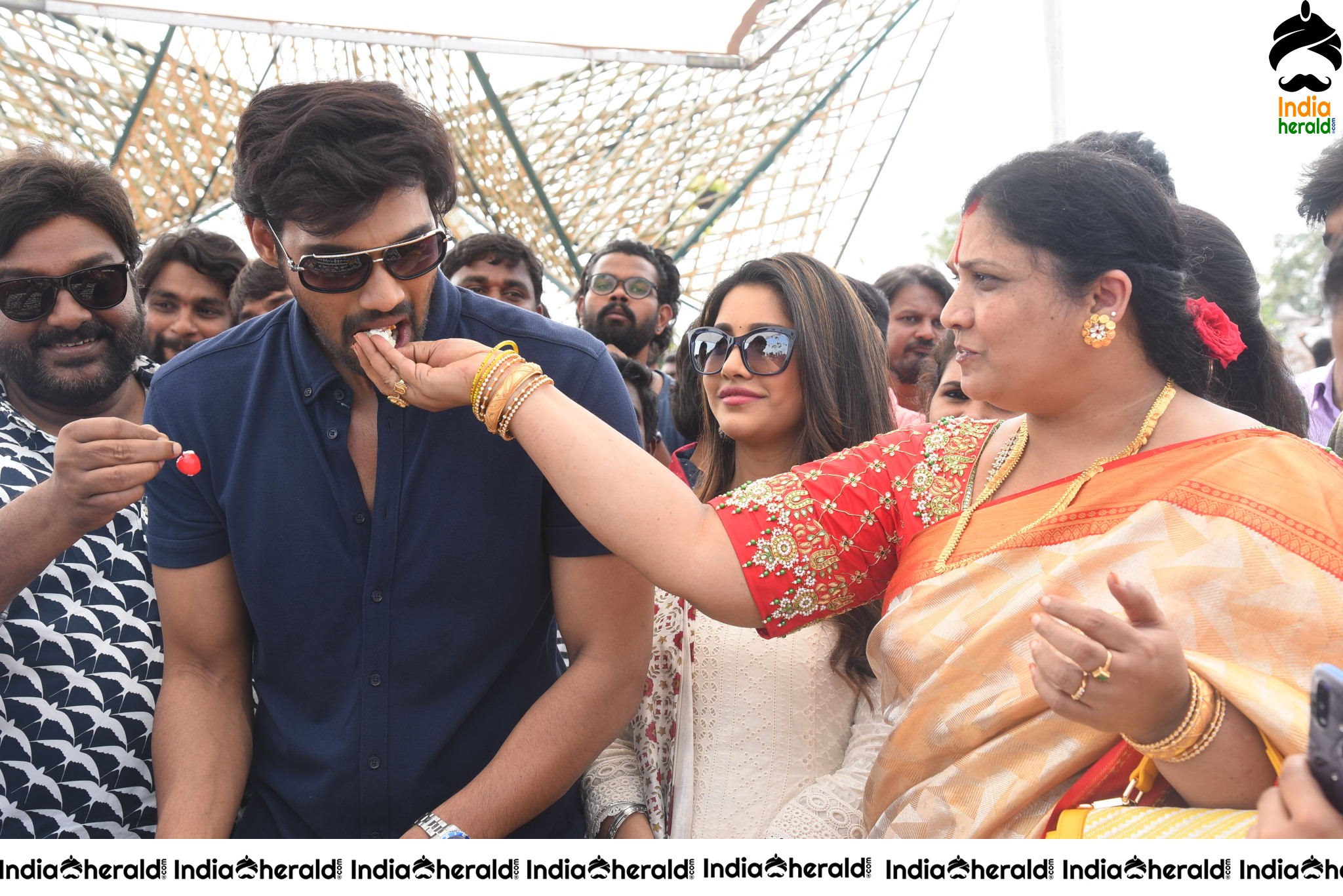 Bellamkonda Sai Sreenivas Birthday Celebrations in the Sets of BSS8 Set 4