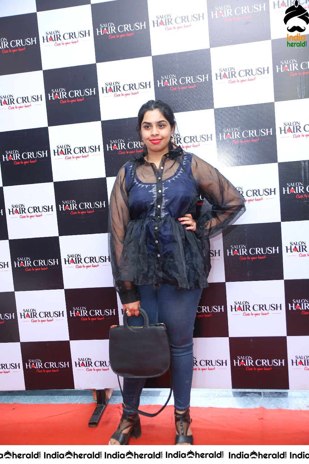 Bigg Boss celebs at Salon Hair Crush launch Set 2