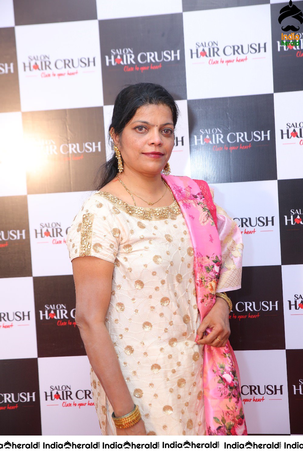 Bigg Boss celebs at Salon Hair Crush launch Set 3