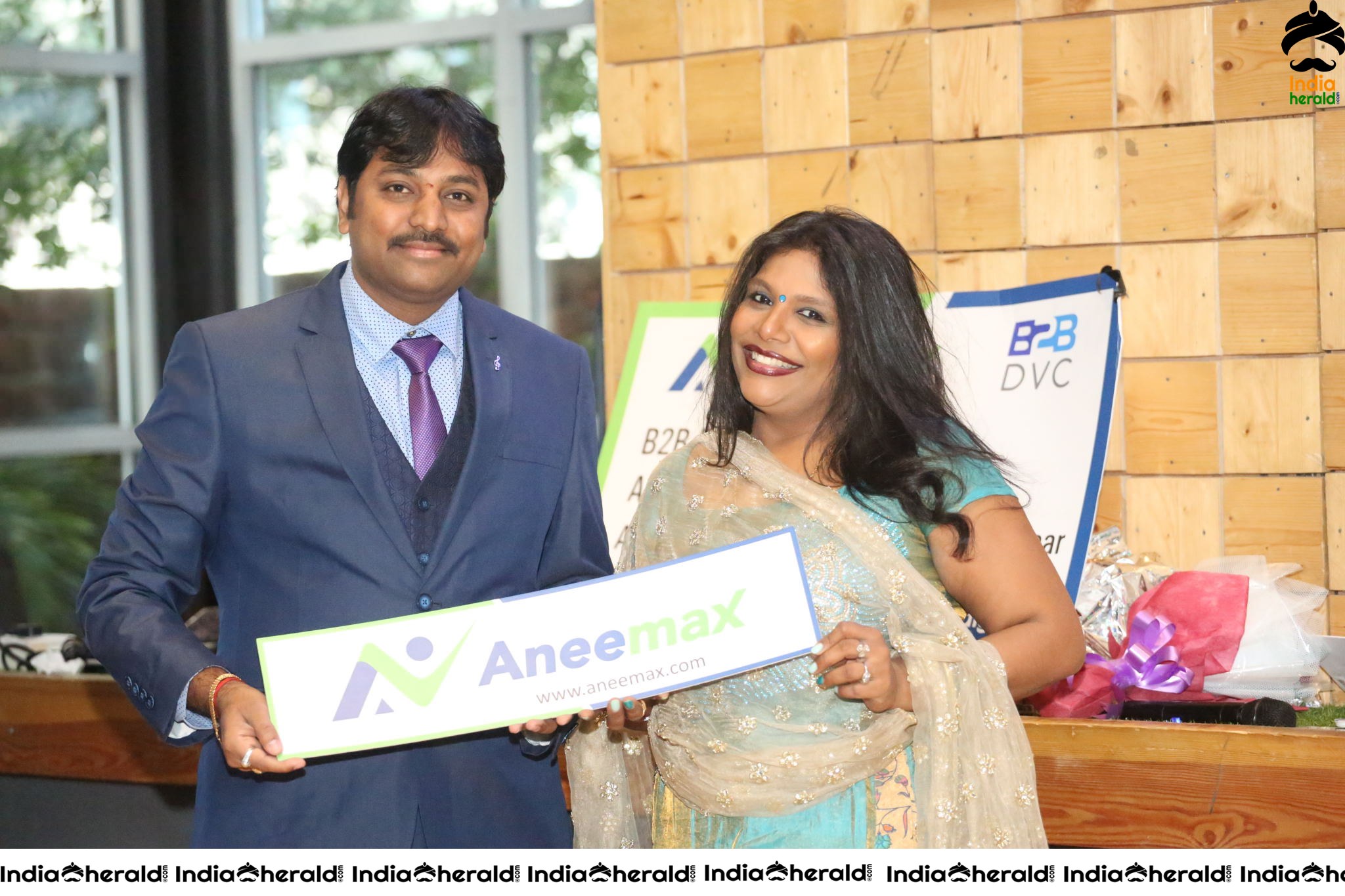 Boolywood Actress Juhee Khan Grand Launched Aneemax Digital Business Card Set 2