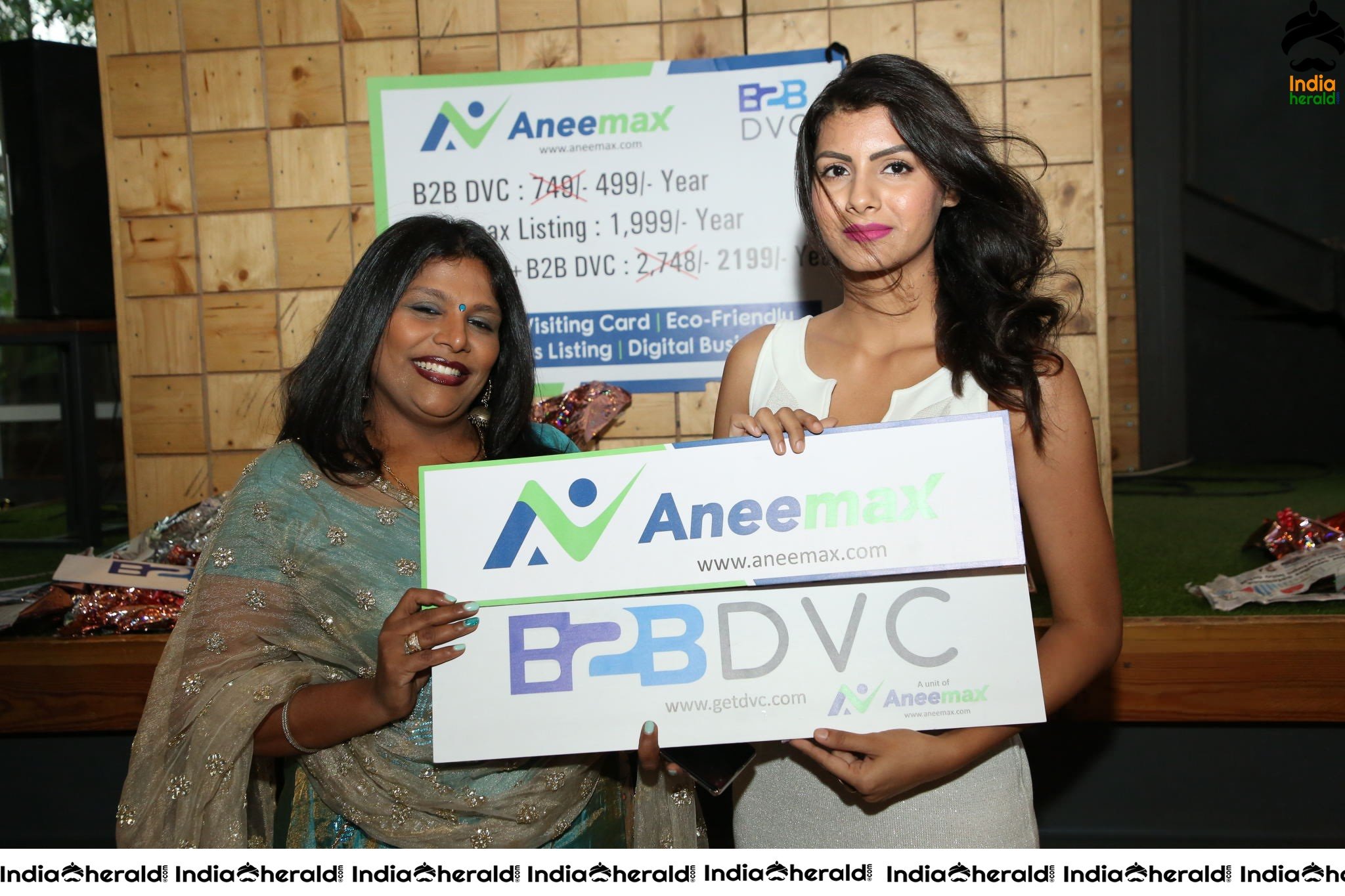 Boolywood Actress Juhee Khan Grand Launched Aneemax Digital Business Card Set 3