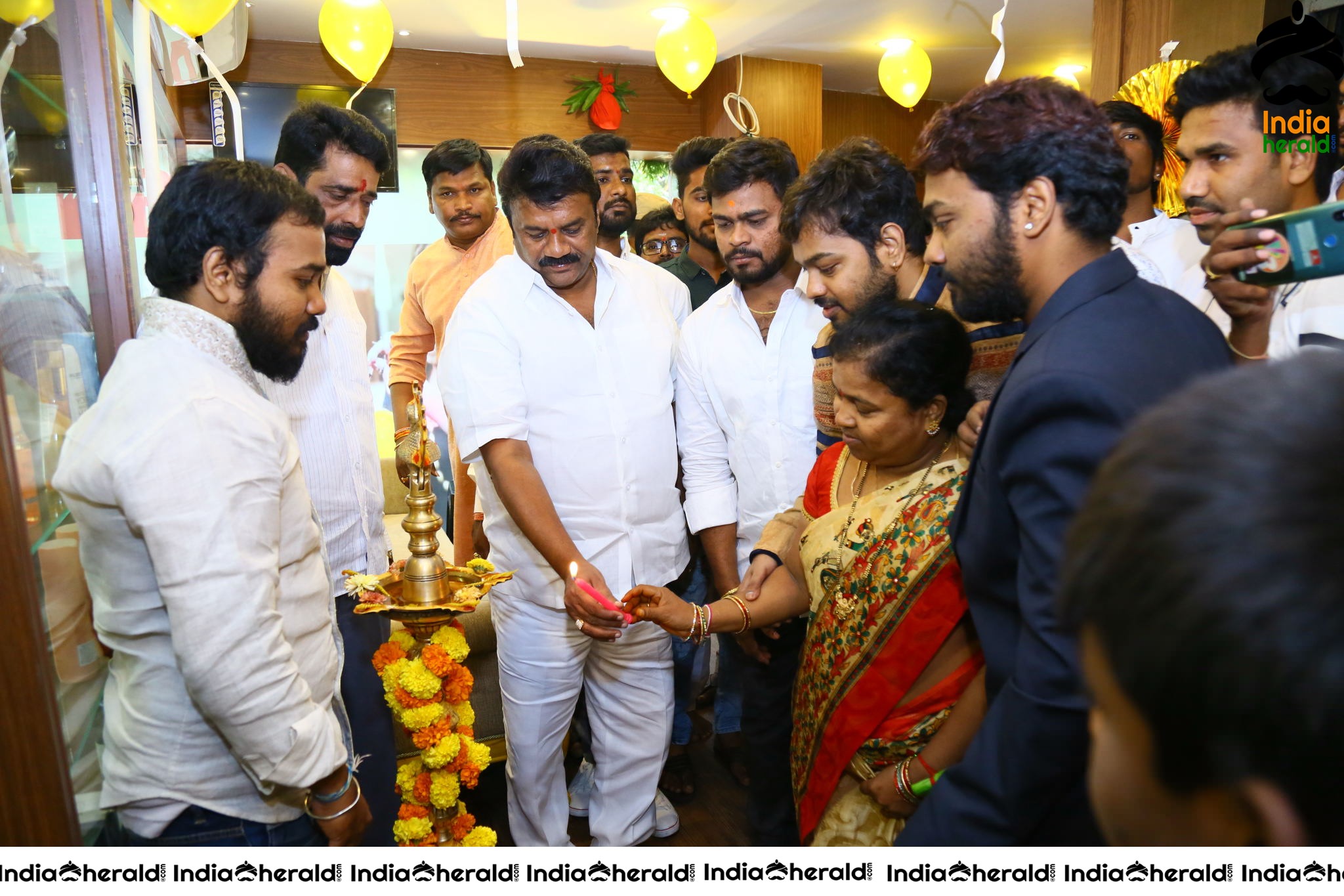 Boss Hair and Beauty Salon Launched At FilmNagar by Actress Lahari Set 1