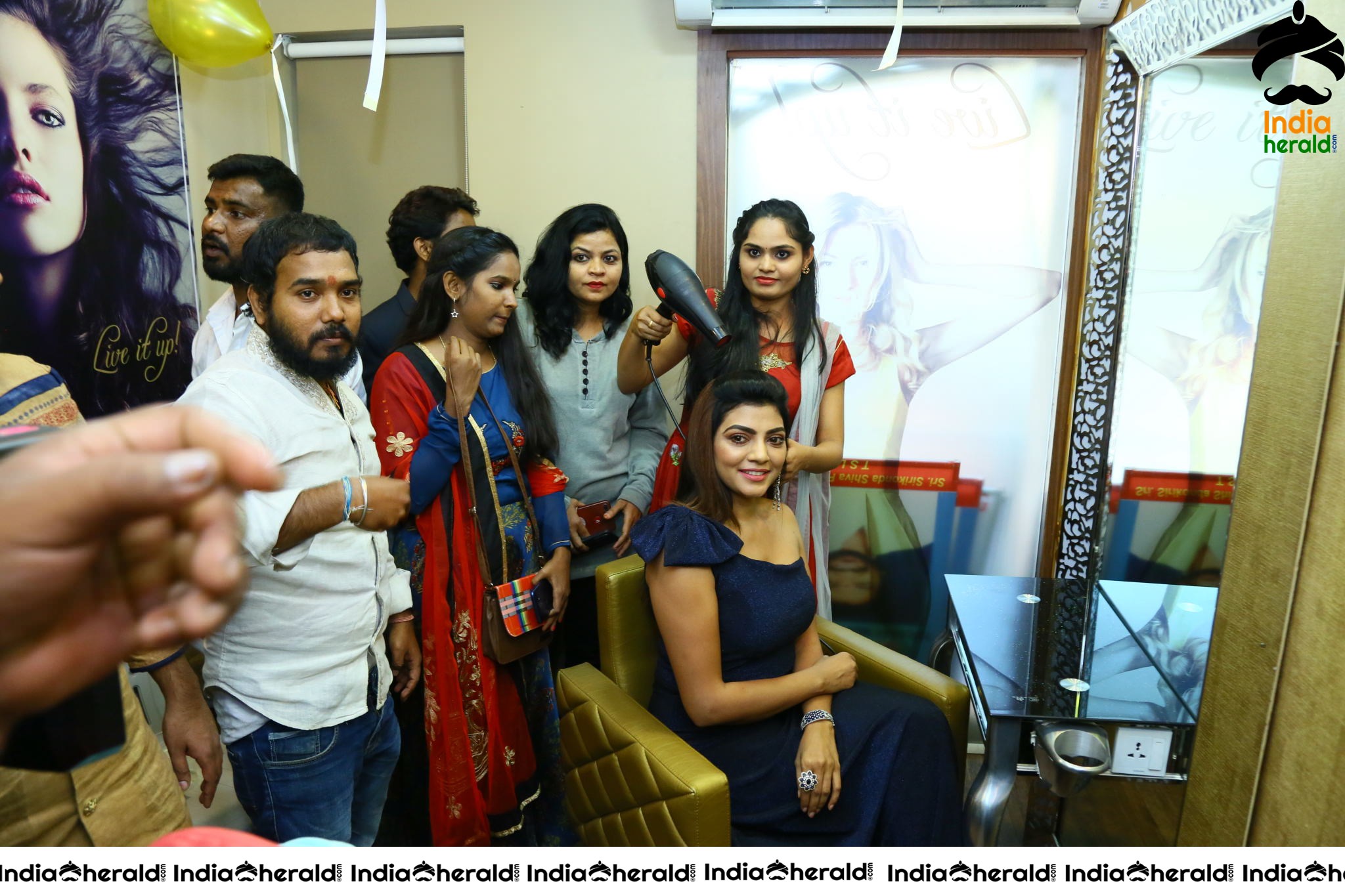 Boss Hair and Beauty Salon Launched At FilmNagar by Actress Lahari Set 2