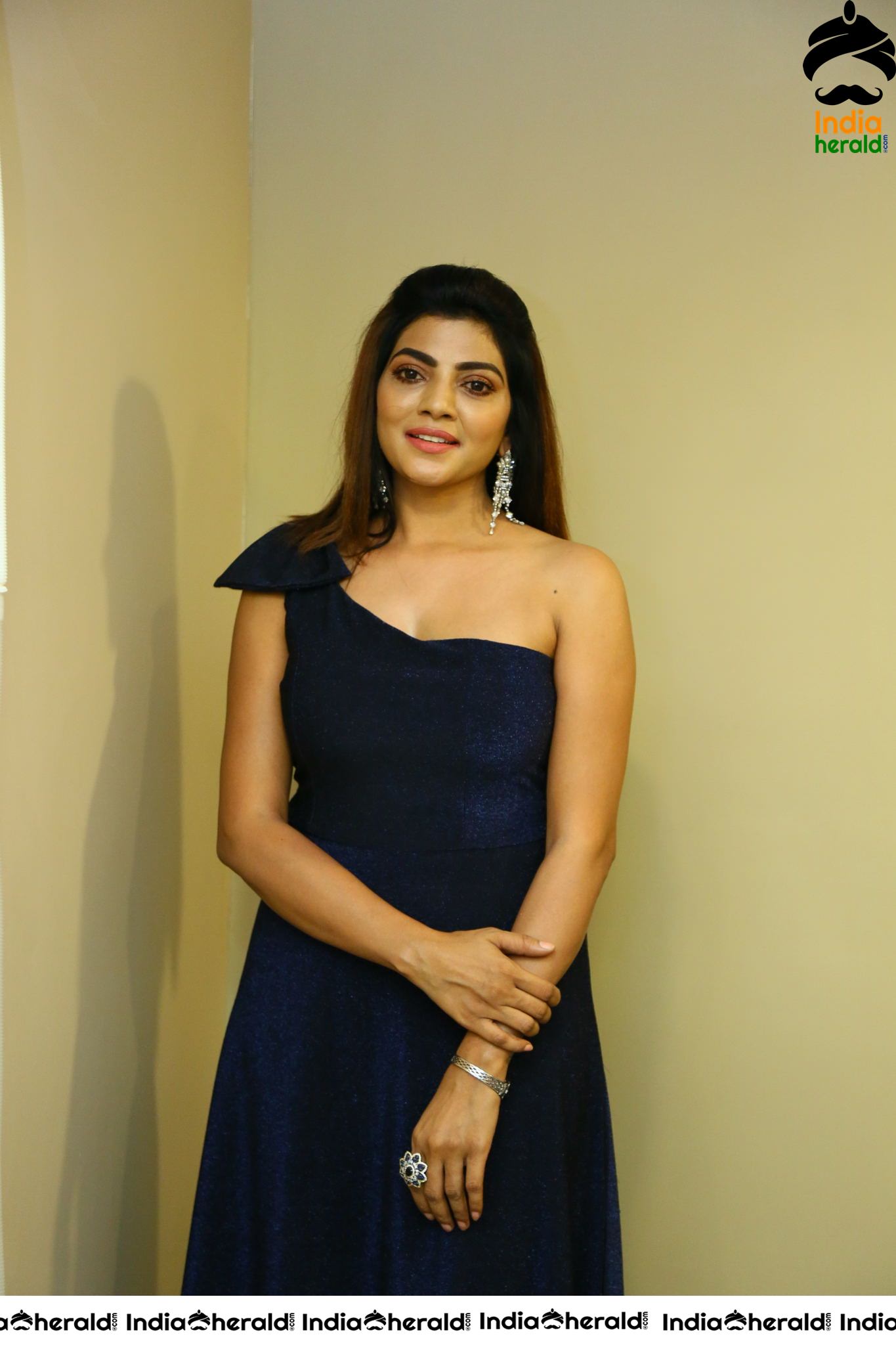 Boss Hair and Beauty Salon Launched At FilmNagar by Actress Lahari Set 3