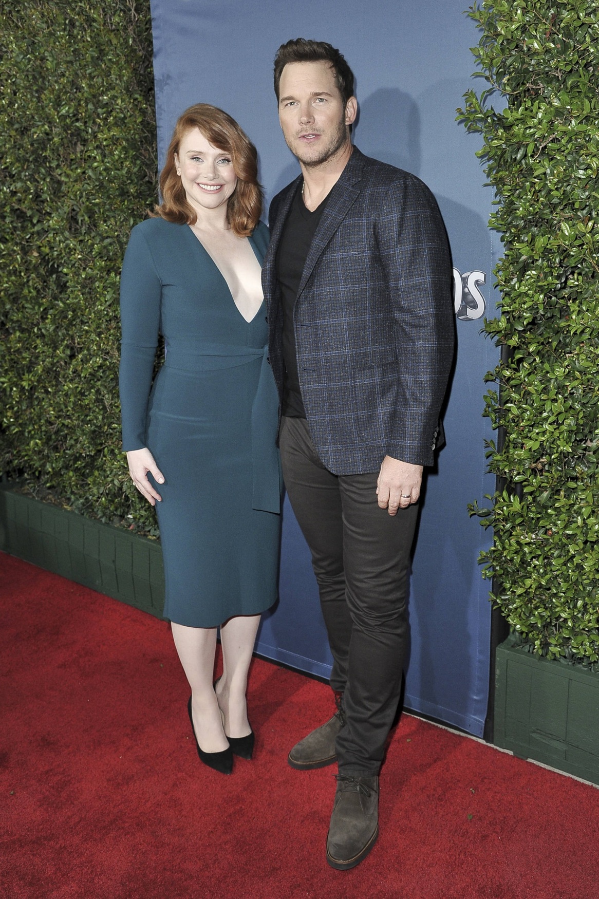 Bryce Dallas Howard And Chris Pratt At Jurassic World The Ride Grand Opening In Universal Studios