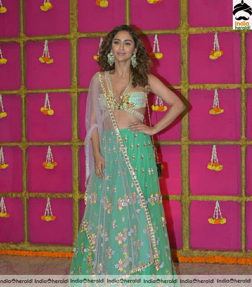 Celebs At Diwali Party Of Krishna Kumar Tanya Kumar And Guru Randhawa Stills