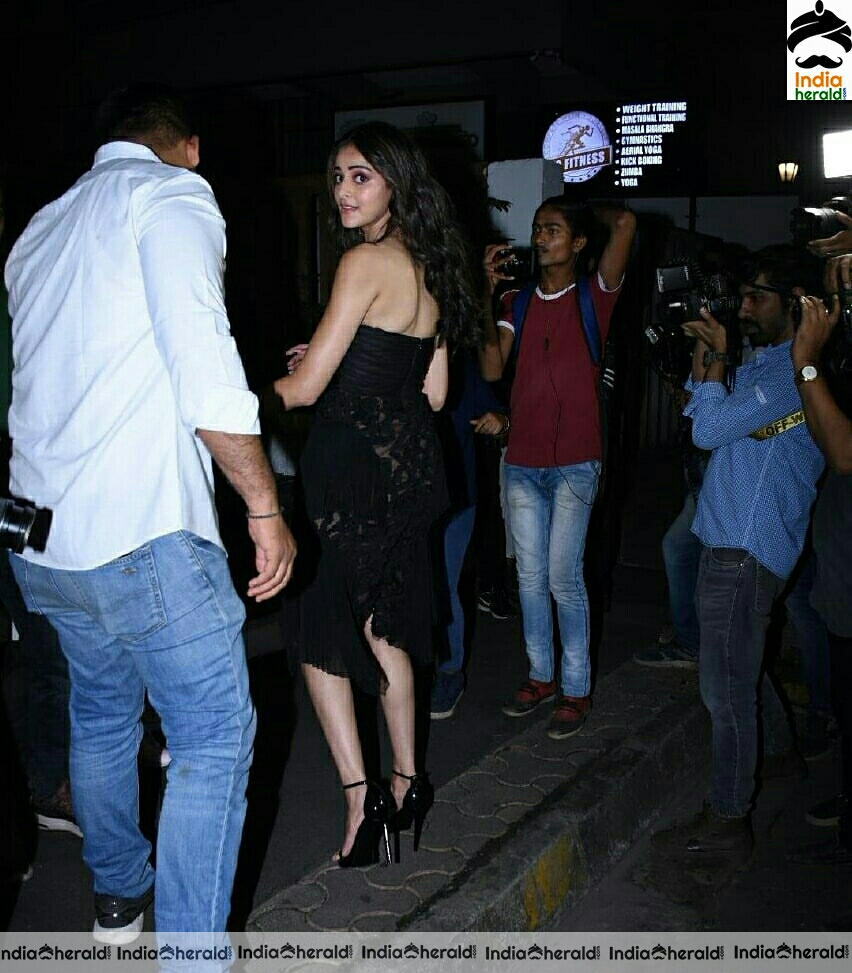 Celebs At Kartik Aryan Birthday 2019 party At Arth In Khar Set 2