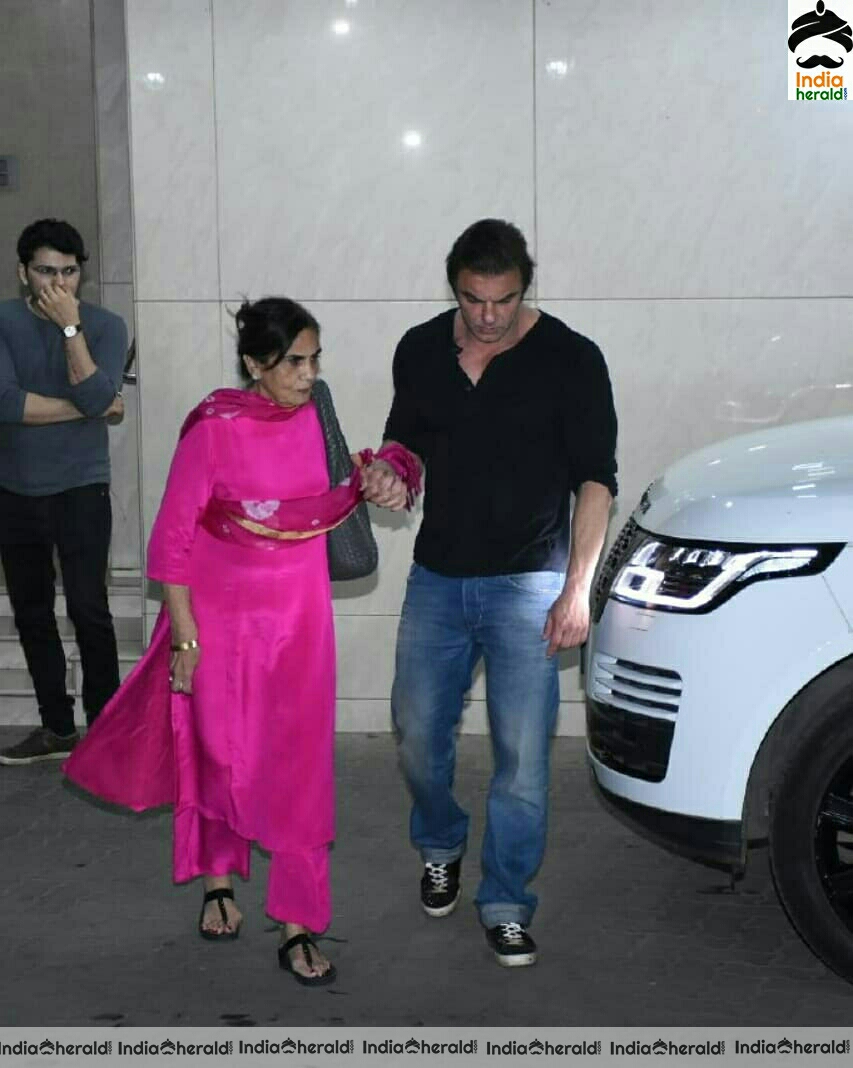 Celebs At Salman khan birthday party at Bandra set 2