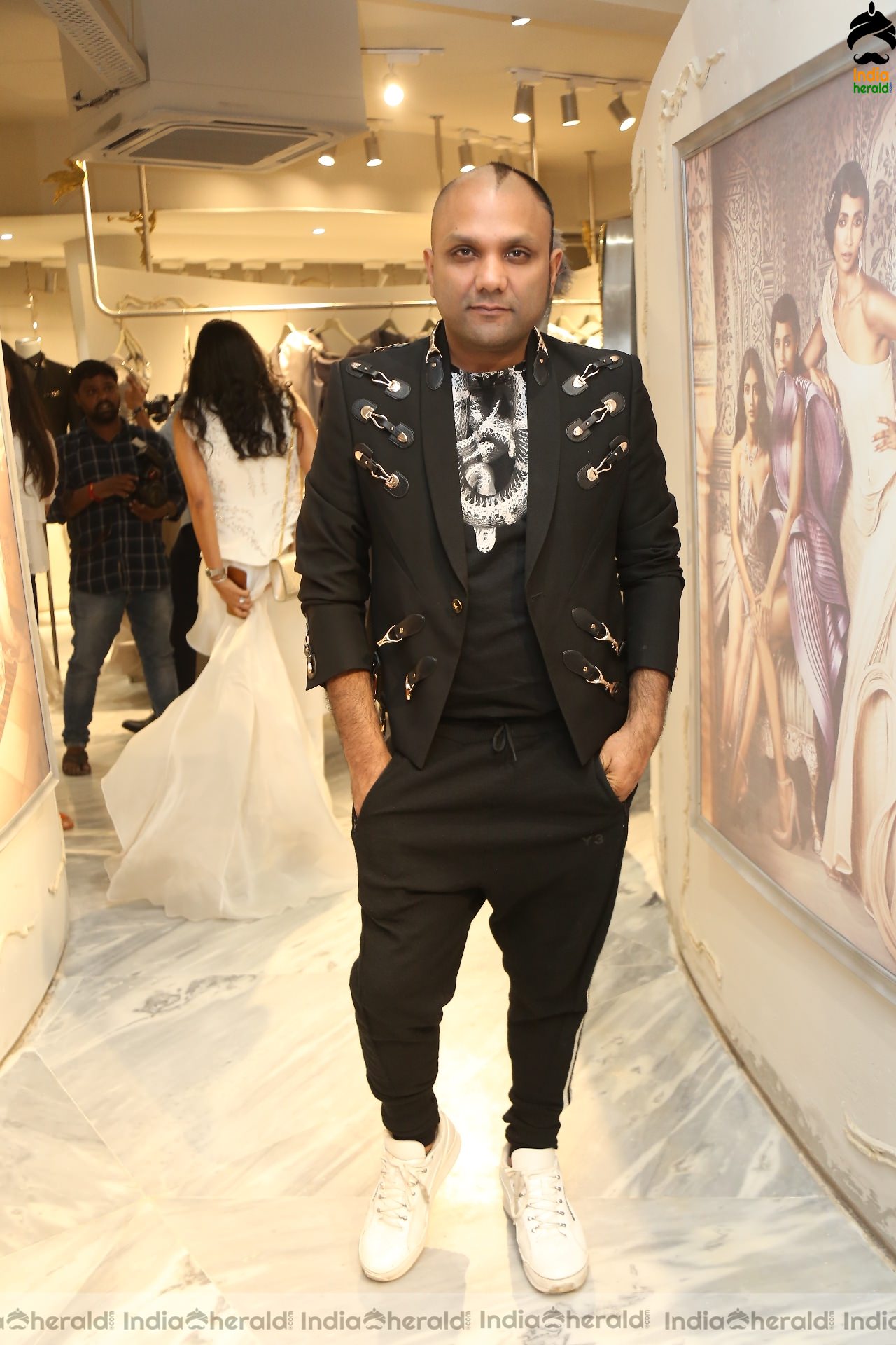 Celebs Gala at the Launch of an Boutique Event Set 2
