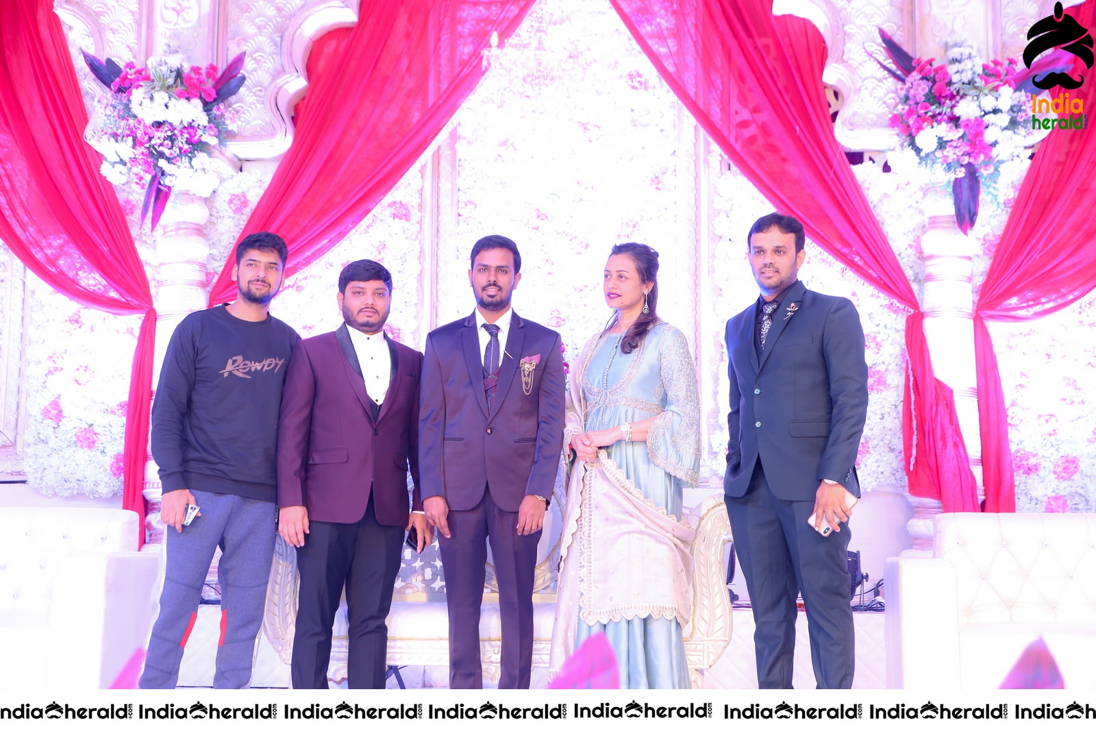 Celebs Gala at Wedding Reception of Syed Javed Ali Set 1