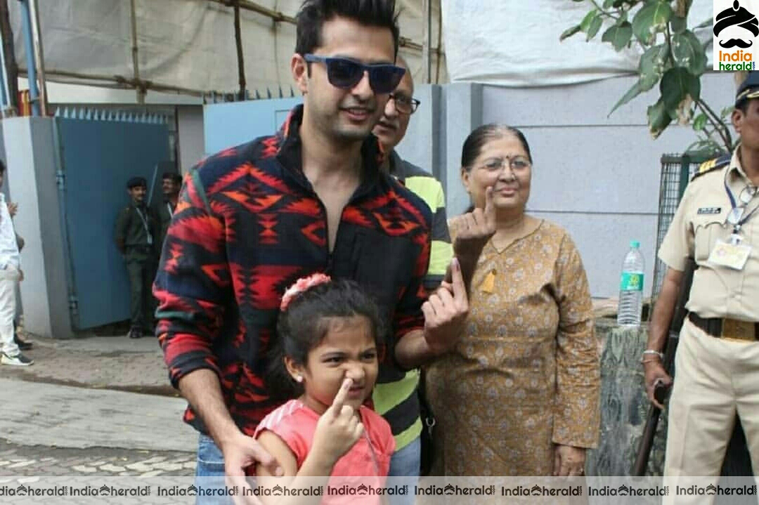 Celebs Ink Their Vote for Maharashtra Elections Set 1