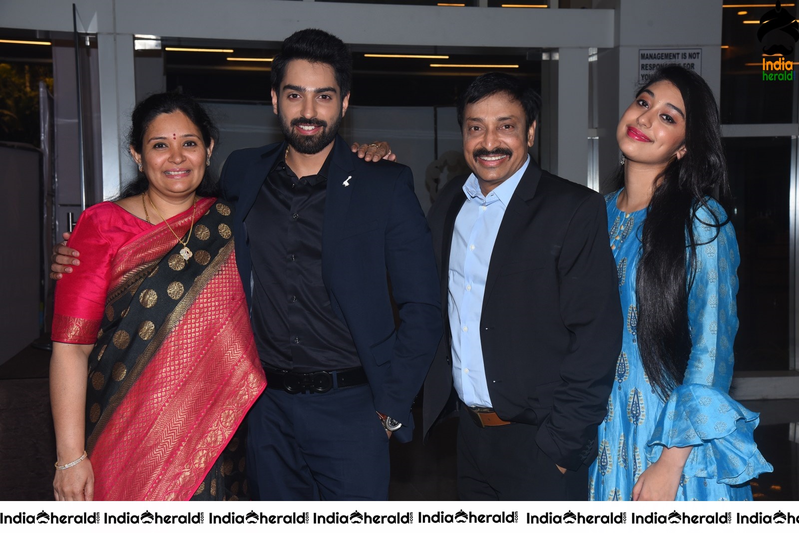 Choosi Choodangaane Movie Event Set 1