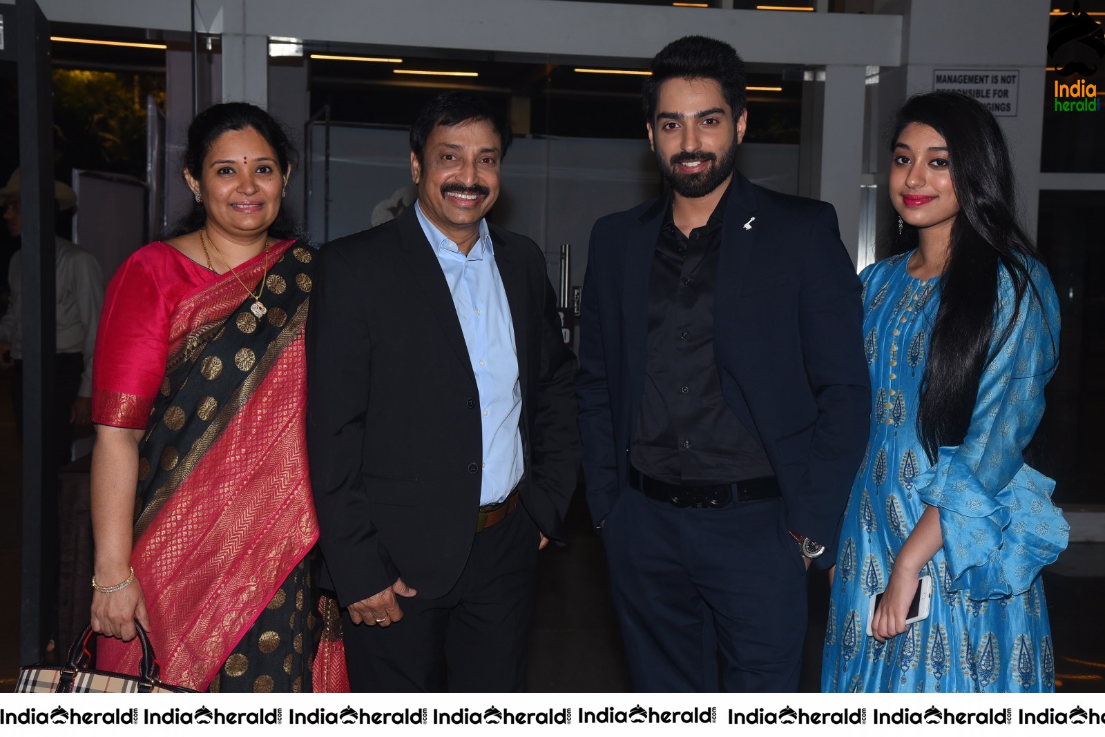 Choosi Choodangaane Movie Event Set 1