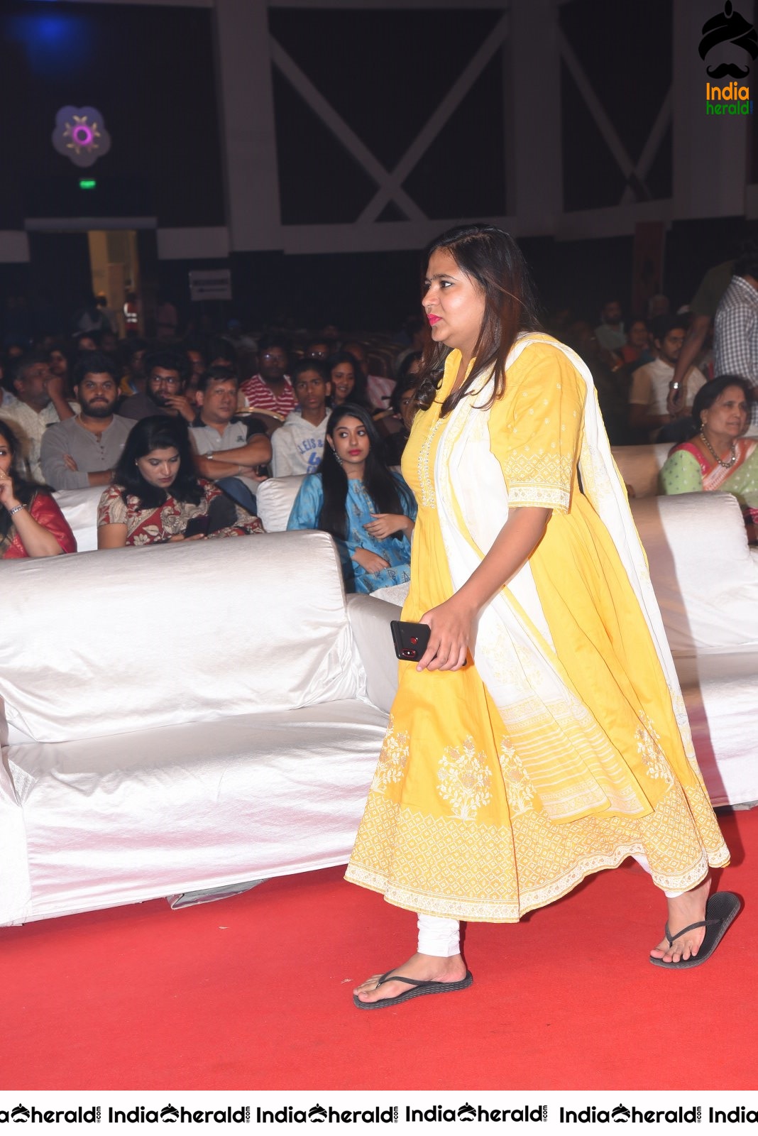 Choosi Choodangaane Movie Event Set 1